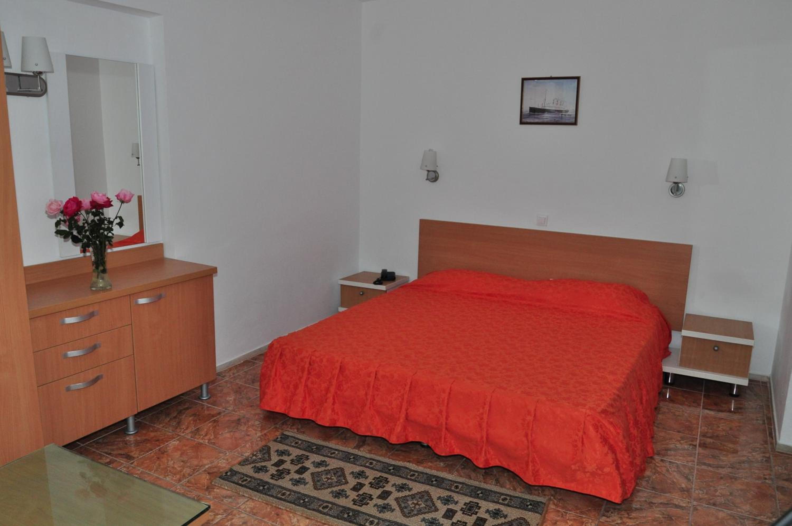 Double or Twin Room with Balcony photo 2