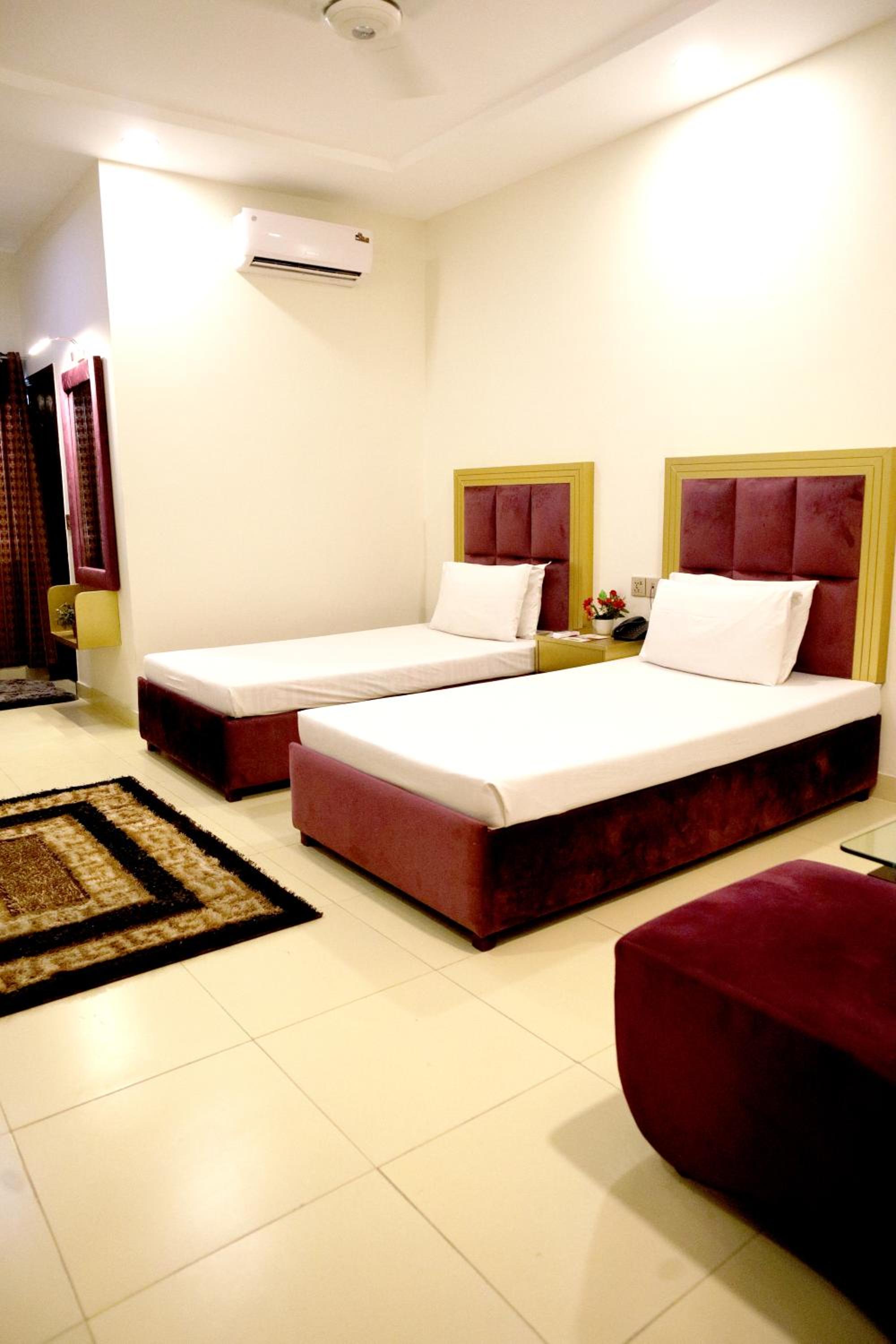 Deluxe Twin Room