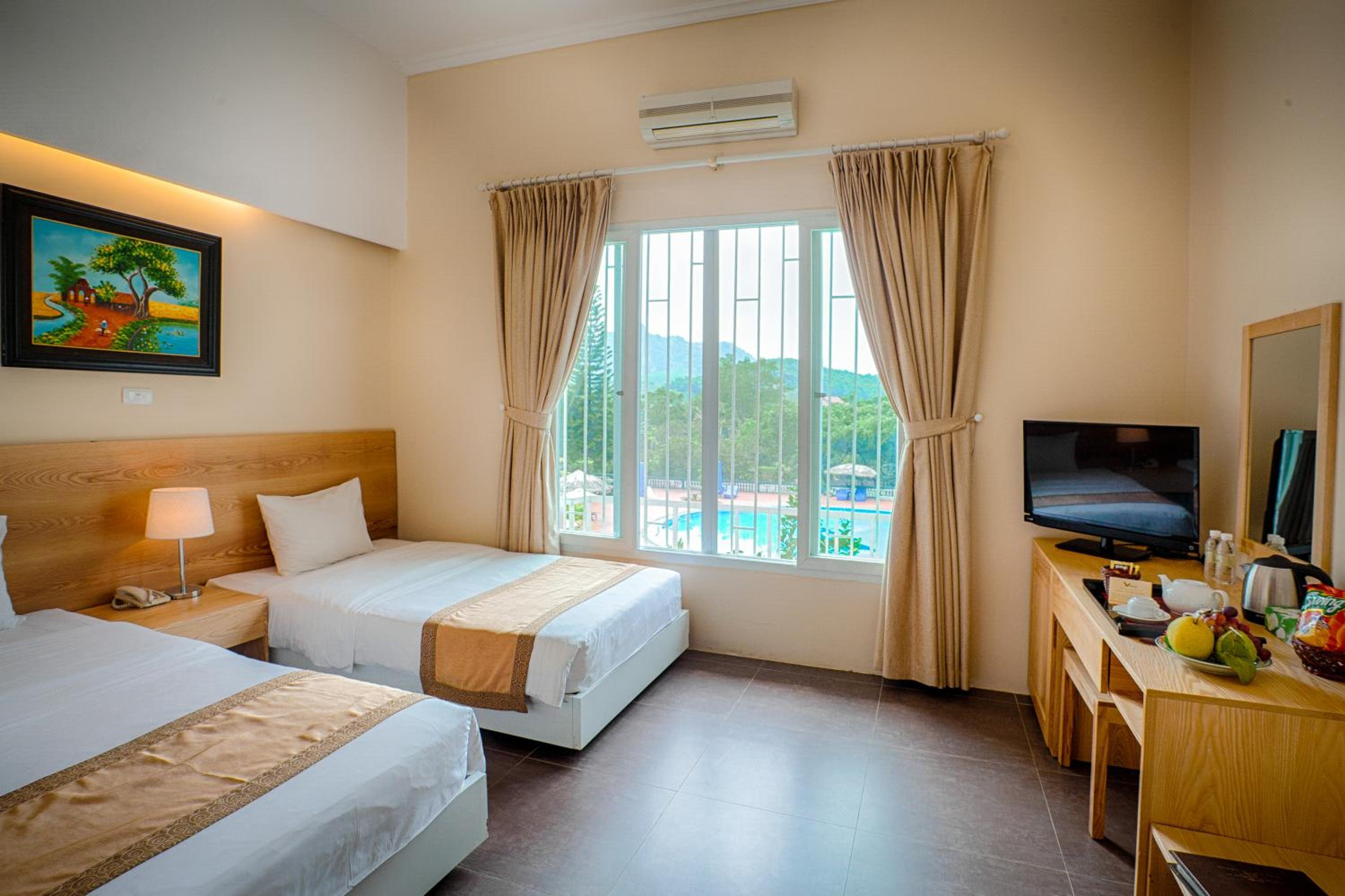 Twin Room with Lake View