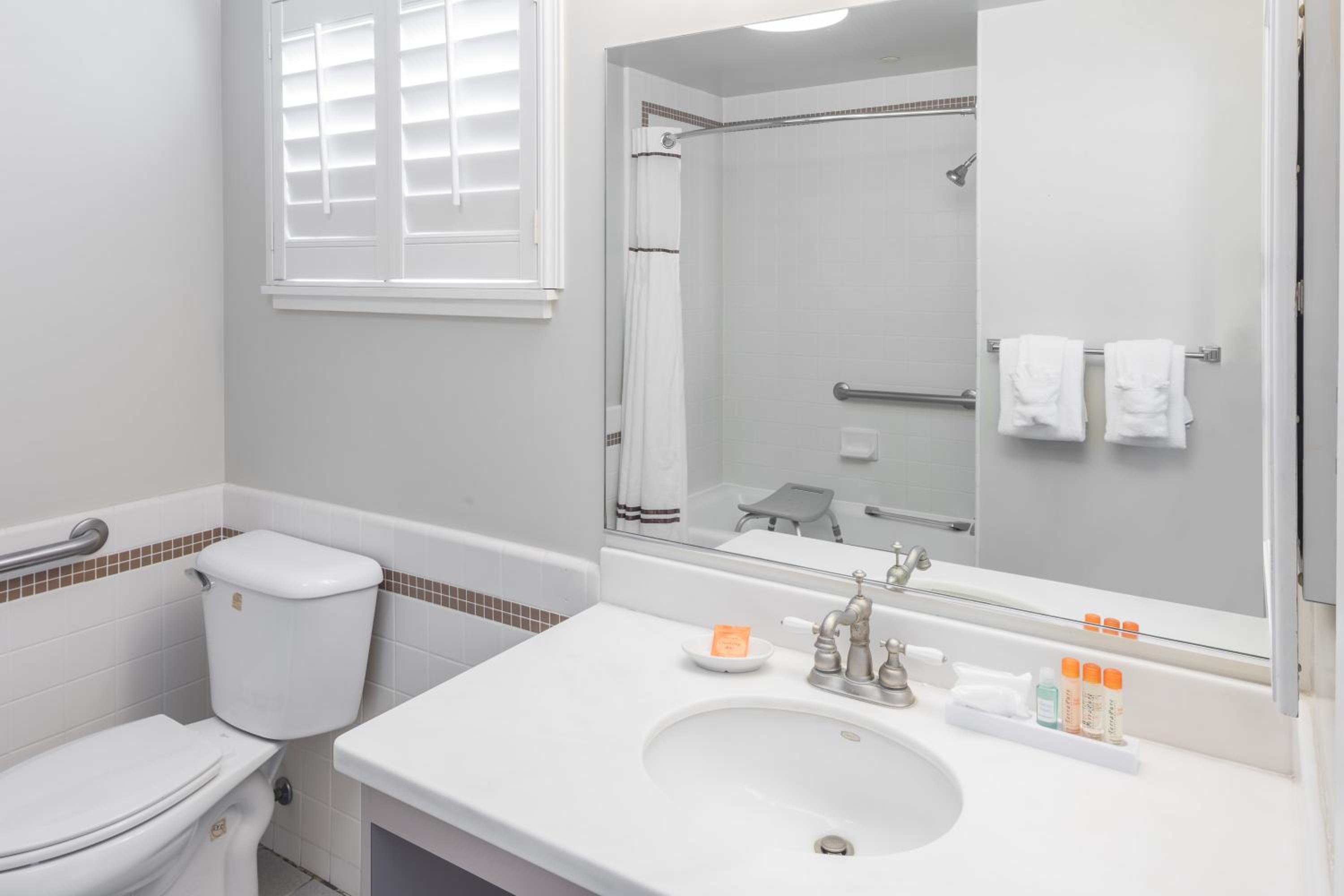 King Room - Disability Access - Photo 4