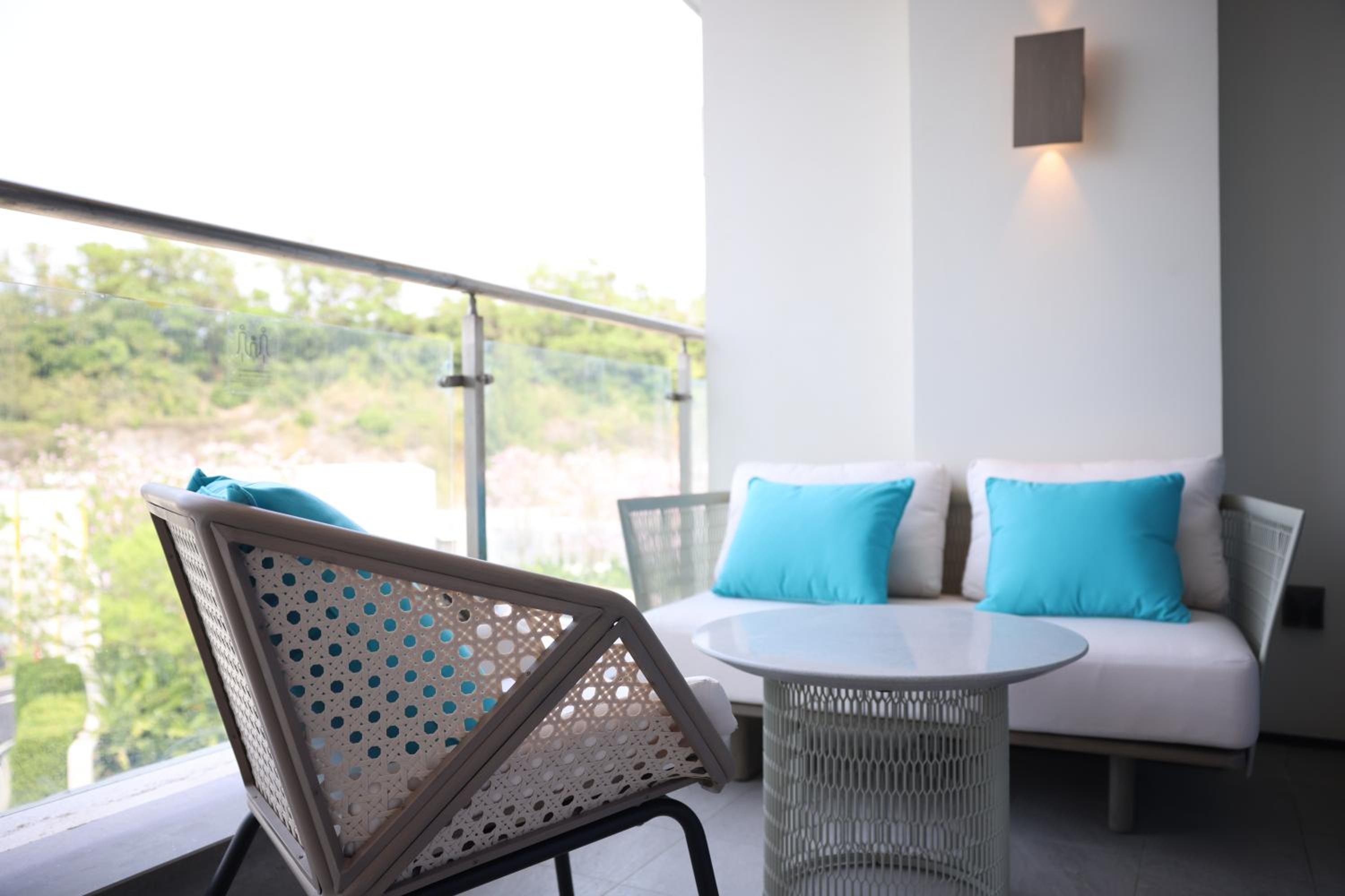 Deluxe Guest room, 2 Doubles,  Balcony photo 2