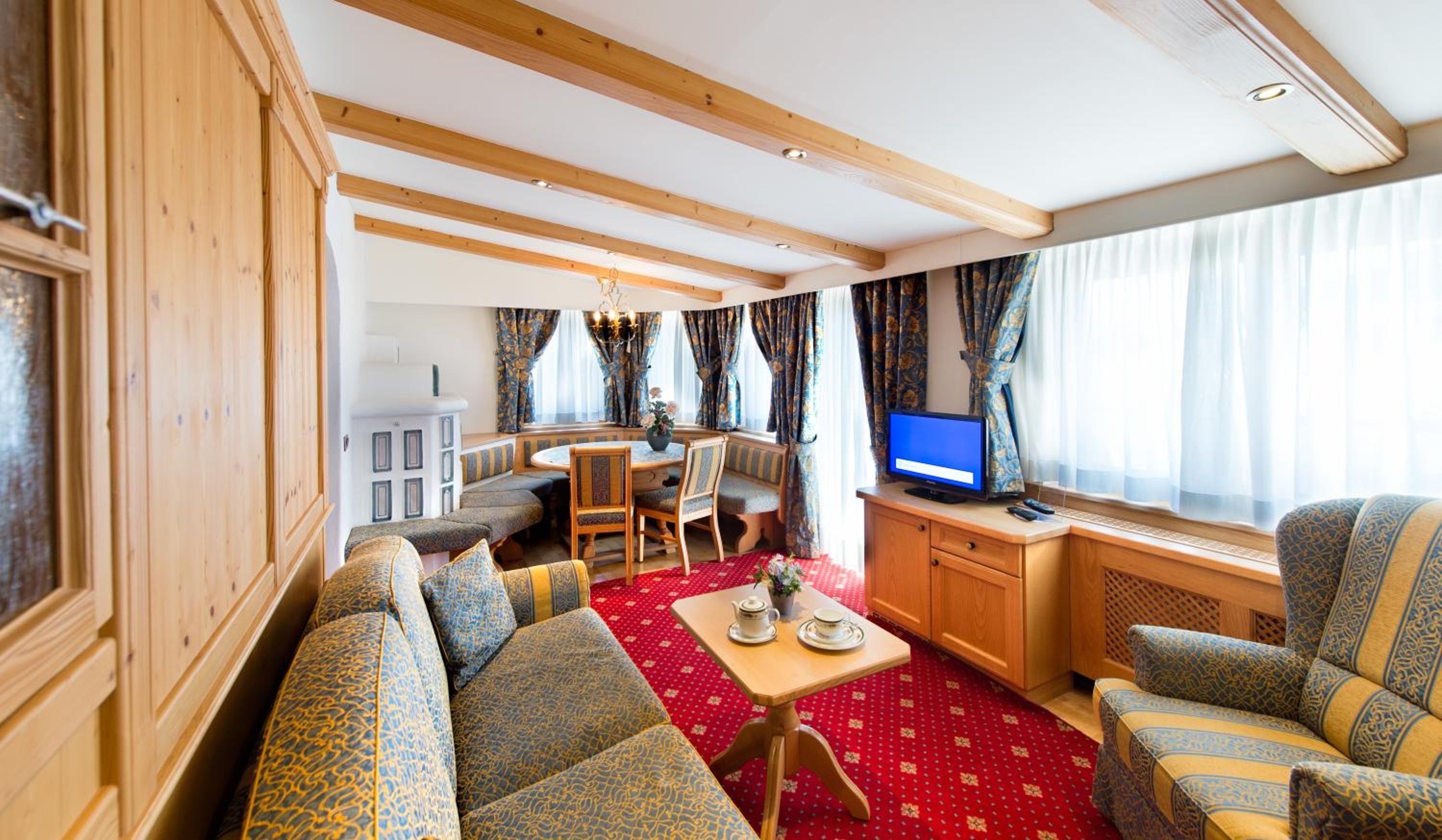 Superior Two-Bedroom Suite (2 Adults + 2 Children)  photo 3