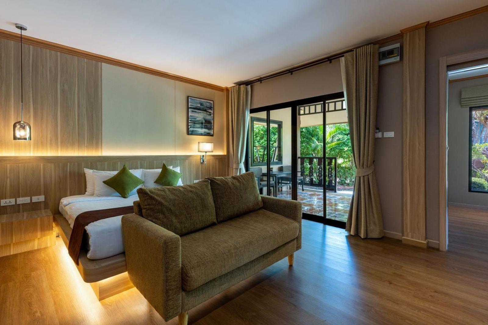 Two-Bedroom Family Room (3 Adults)