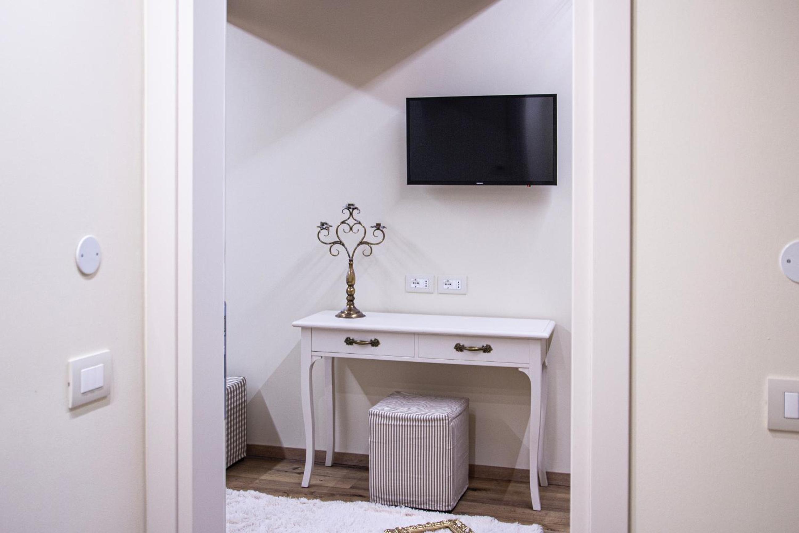 Deluxe Double or Twin Room photo 3