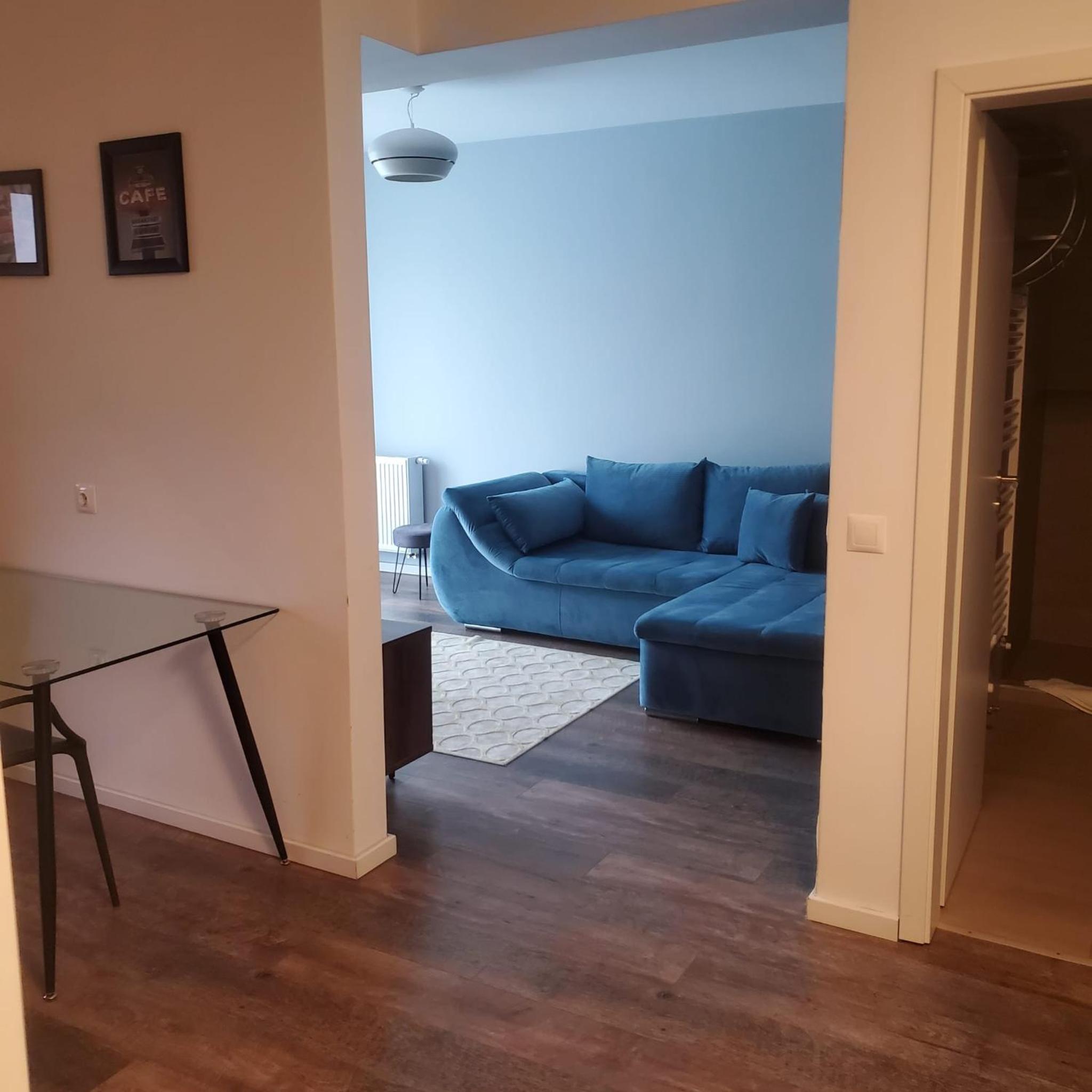 One-Bedroom Apartment - Photo 3