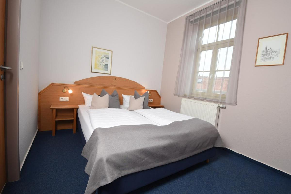 Standard Double Room photo 2
