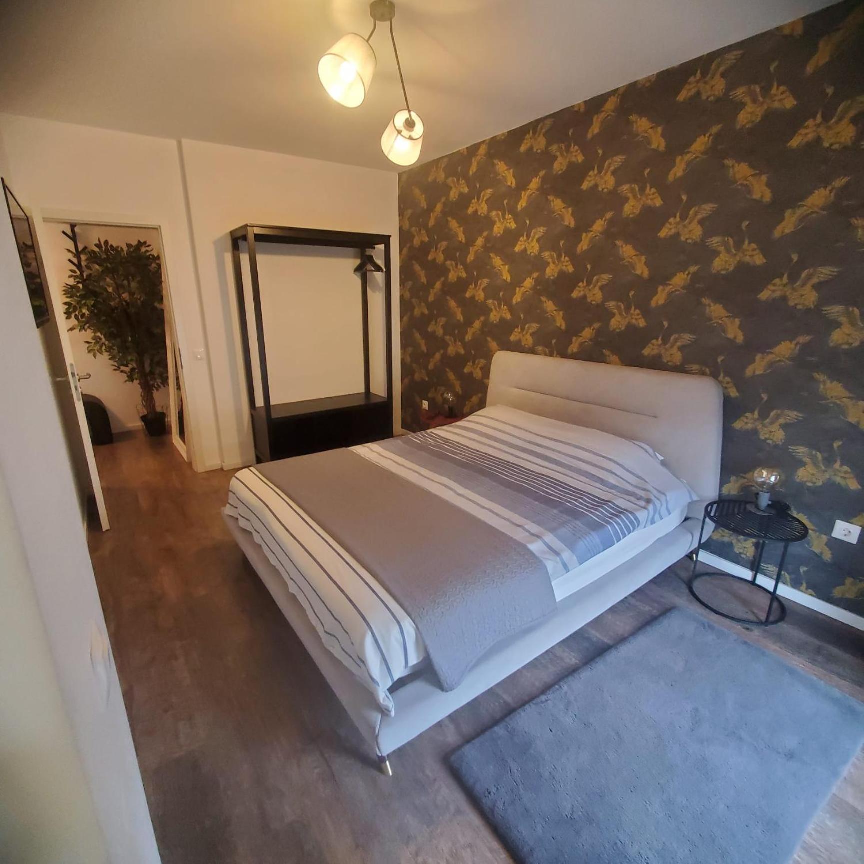 One-Bedroom Apartment - Photo 8