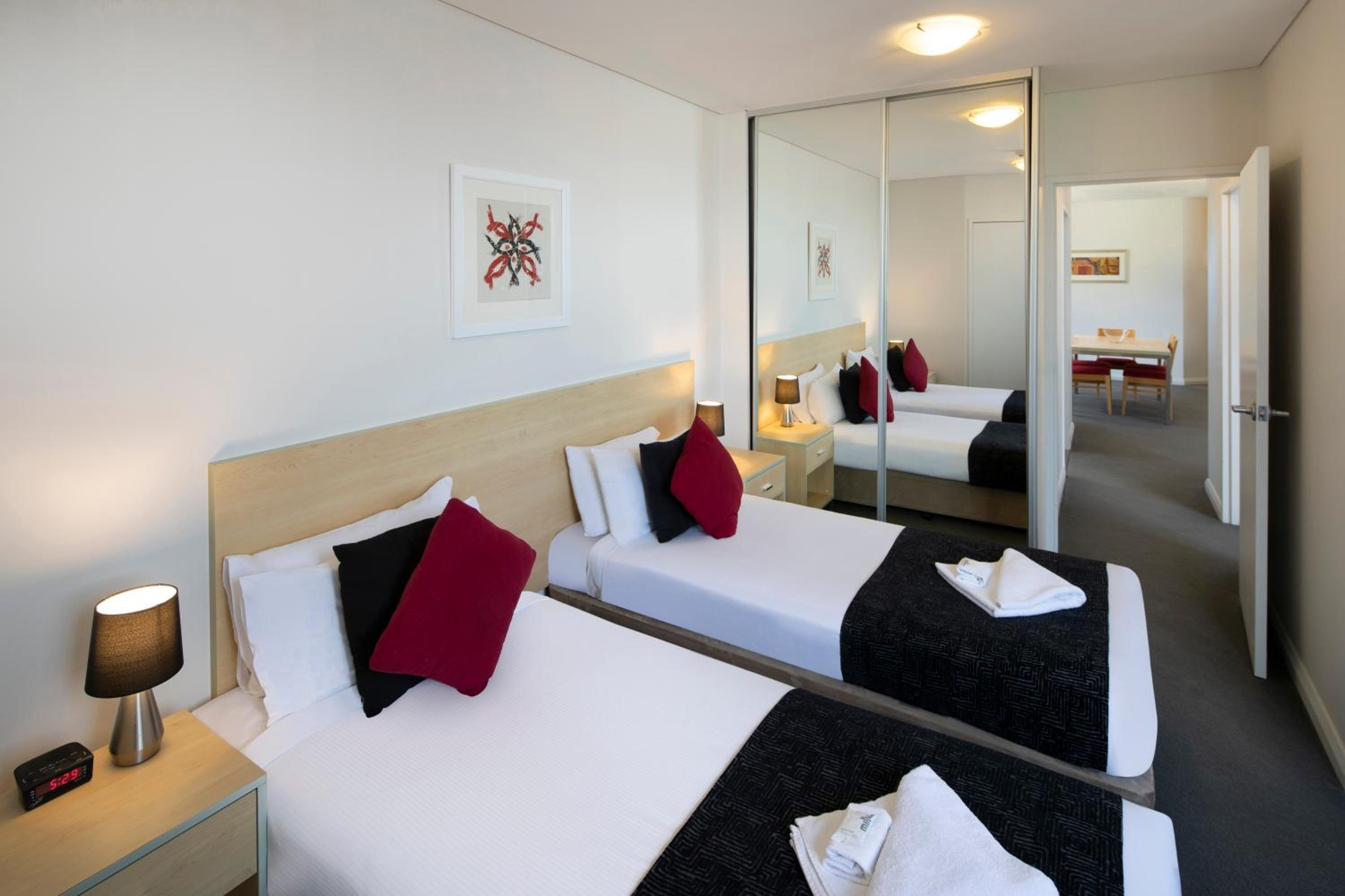 One Bedroom with One King Bed photo 2