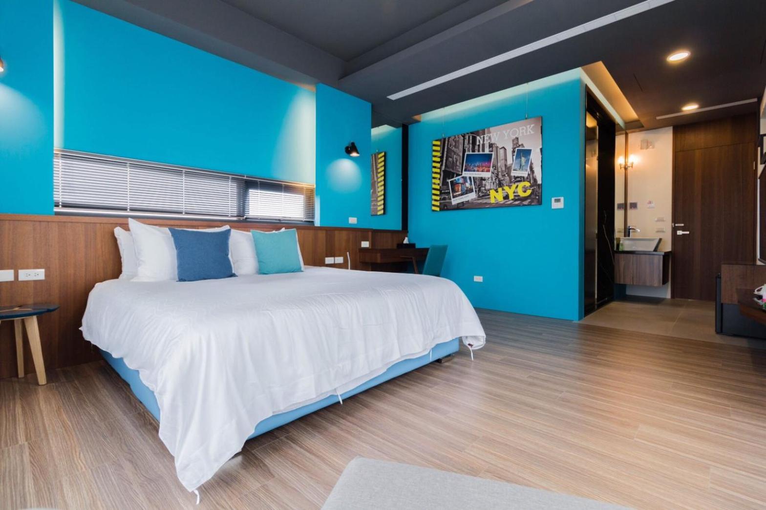 Queen Room - Photo 7