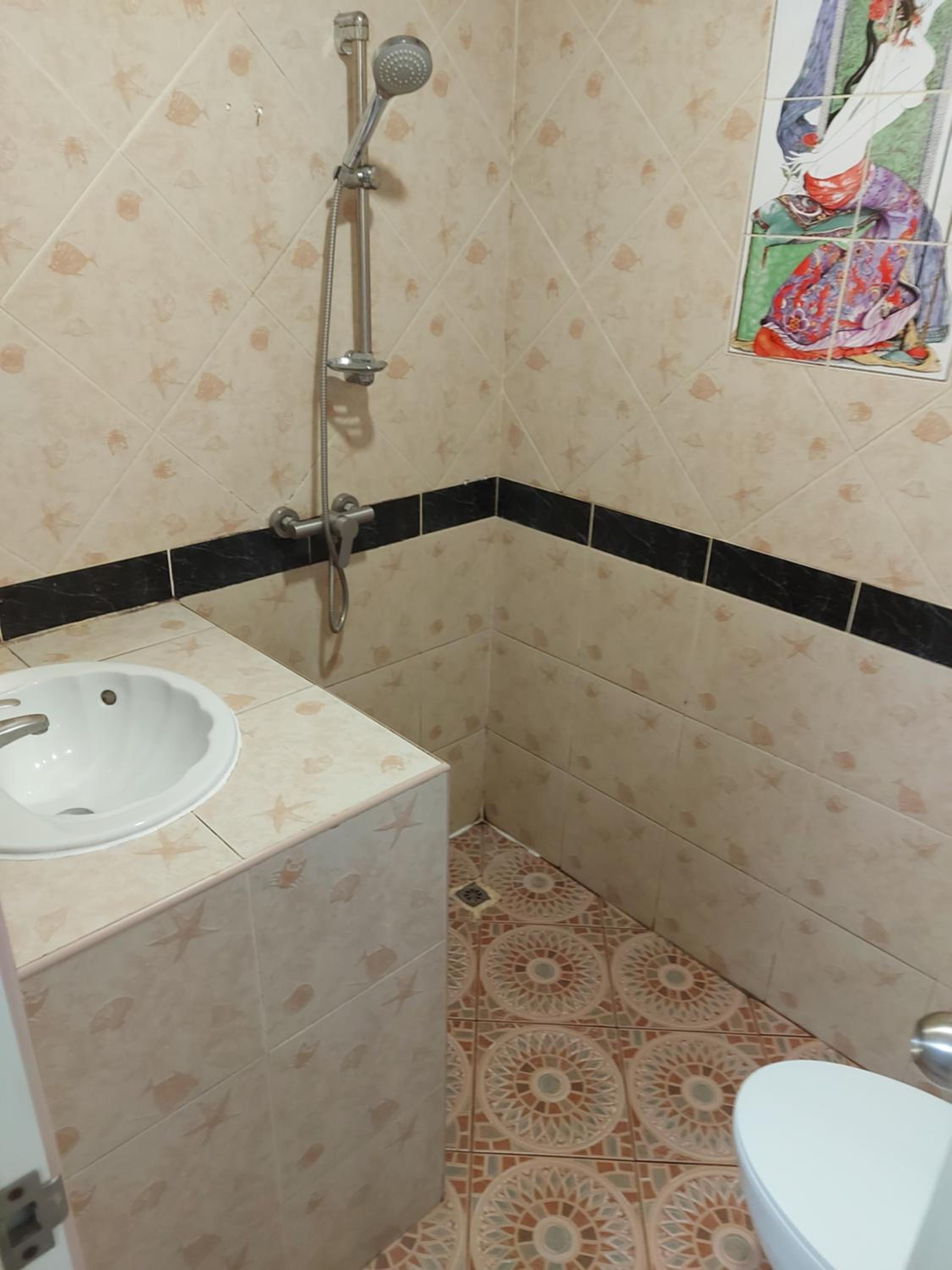 Double Room with Balcony - Photo 8