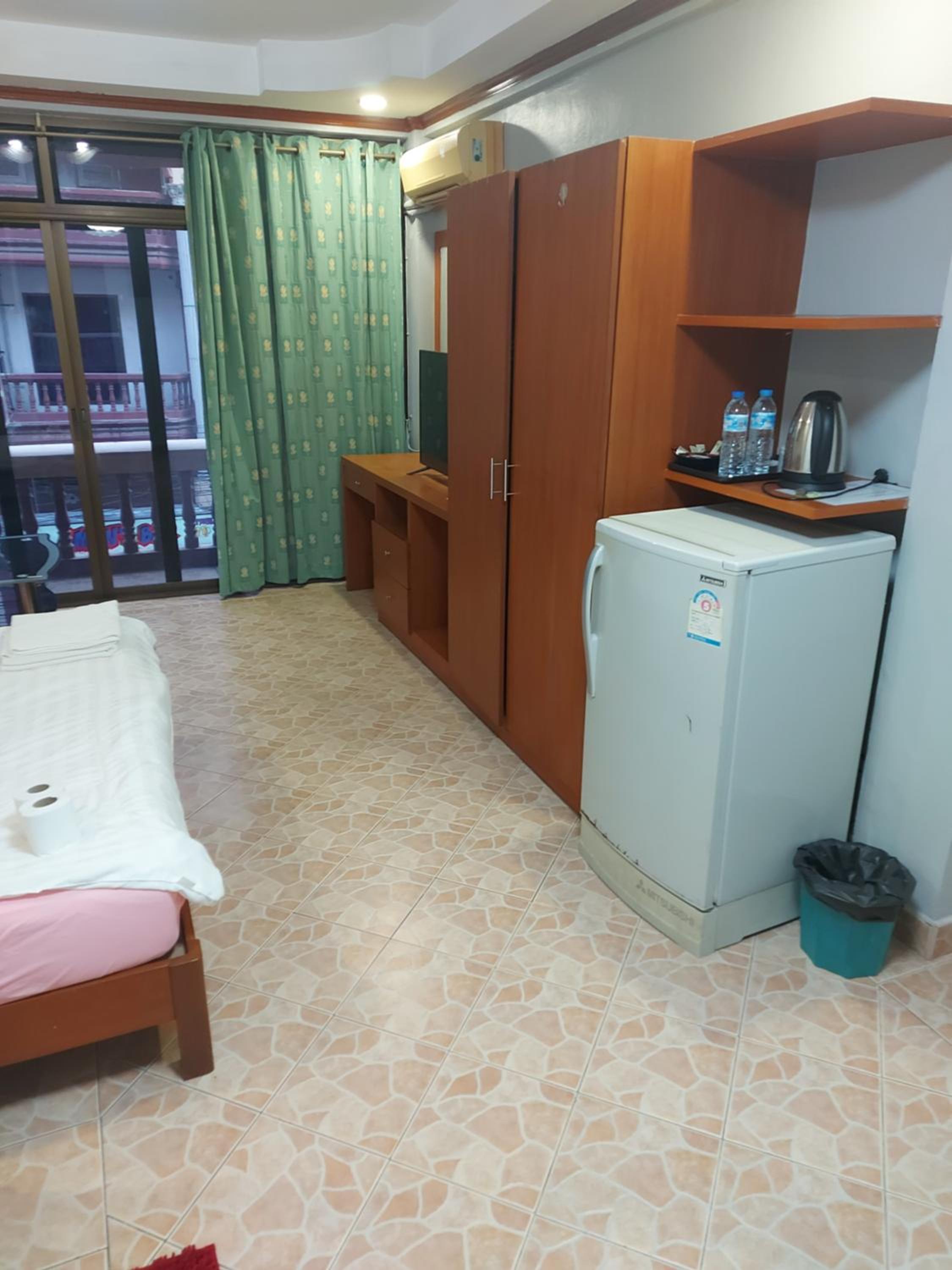 Double Room with Balcony - Photo 6