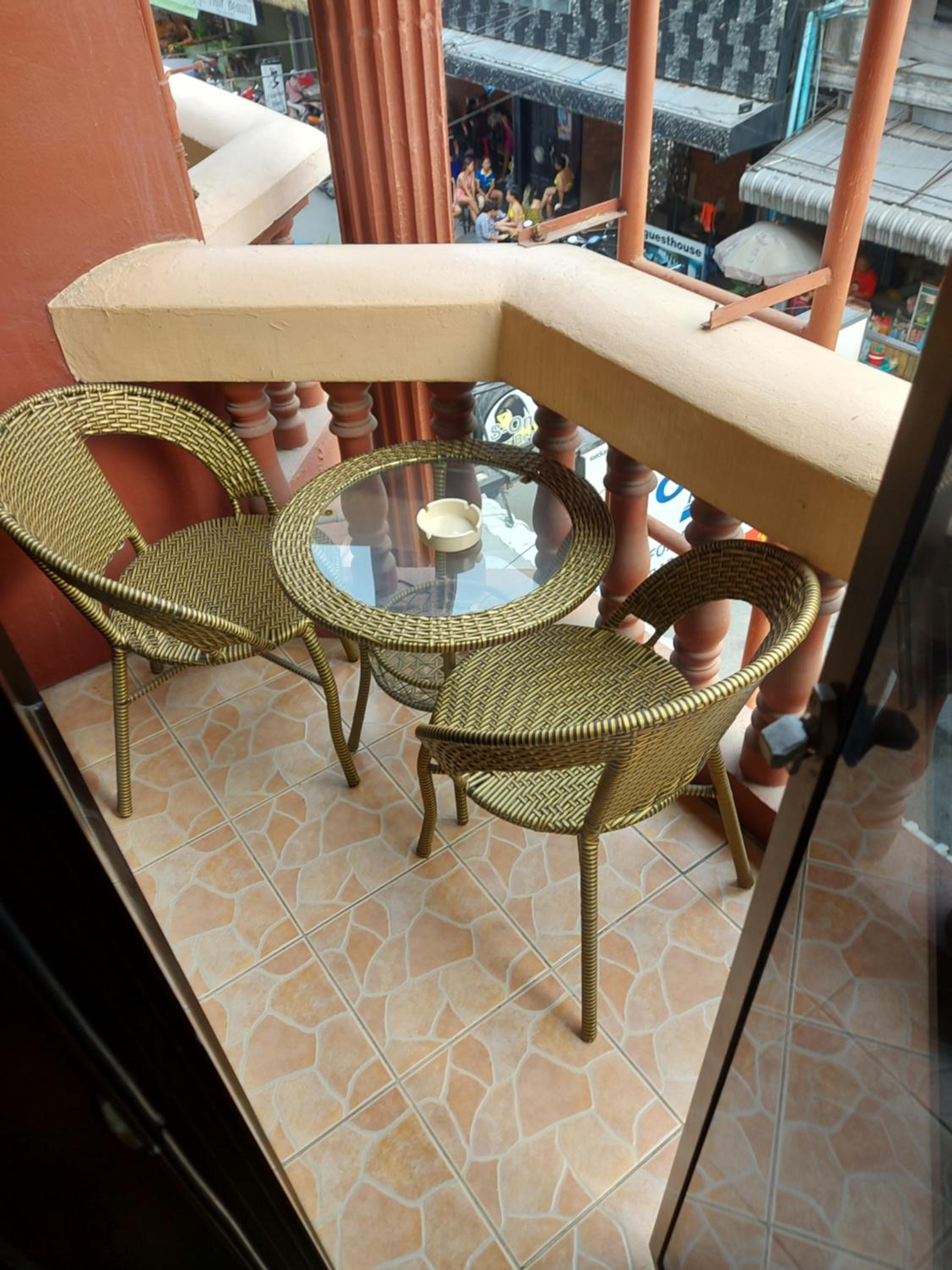 Double Room with Balcony - Photo 4