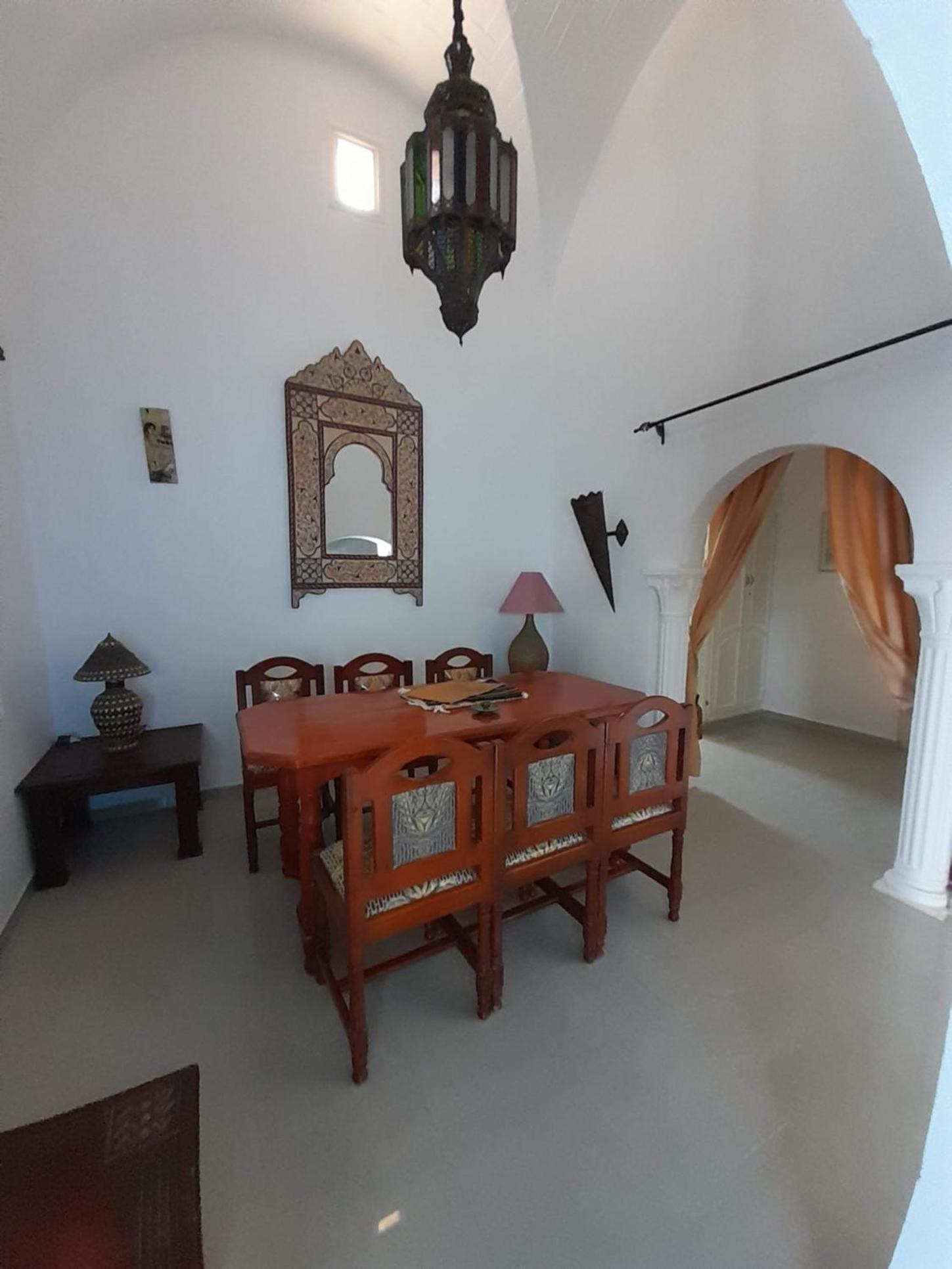 Basic Triple Room photo 3