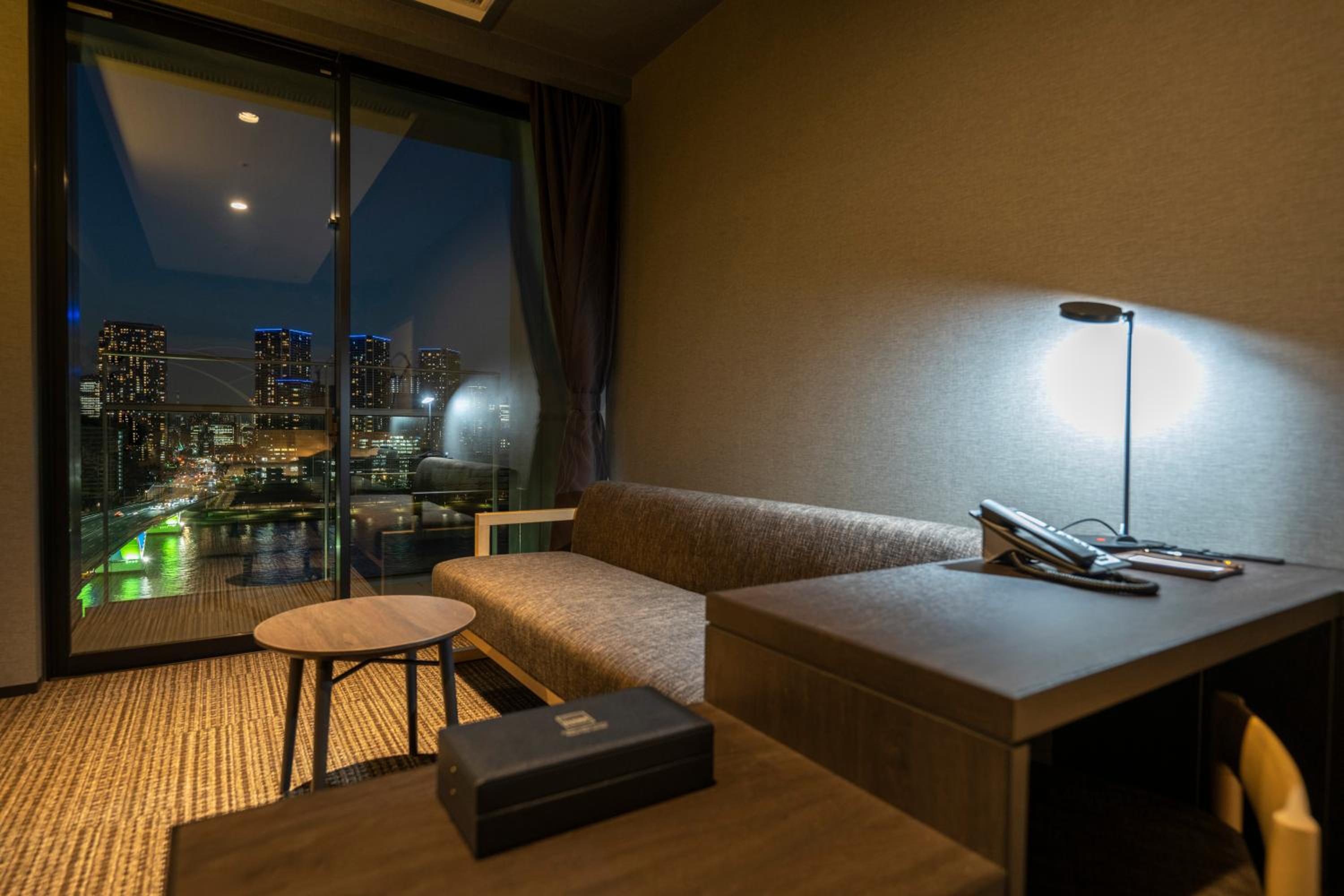 Lavista Hollywood Twin Room with View Bath - High Floor - Non-Smoking (2 people) photo 1