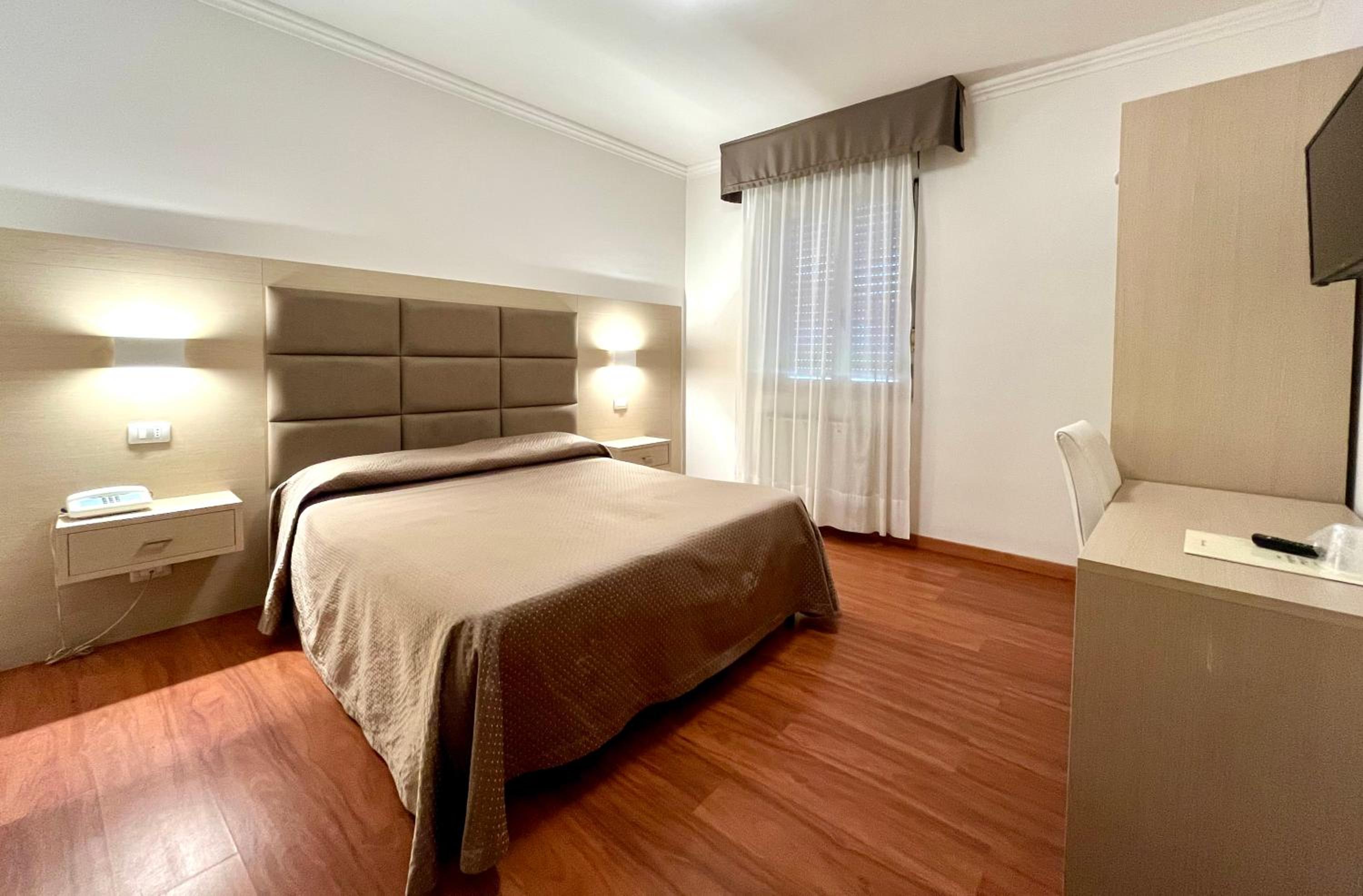 Economy Double or Twin Room with Garden View