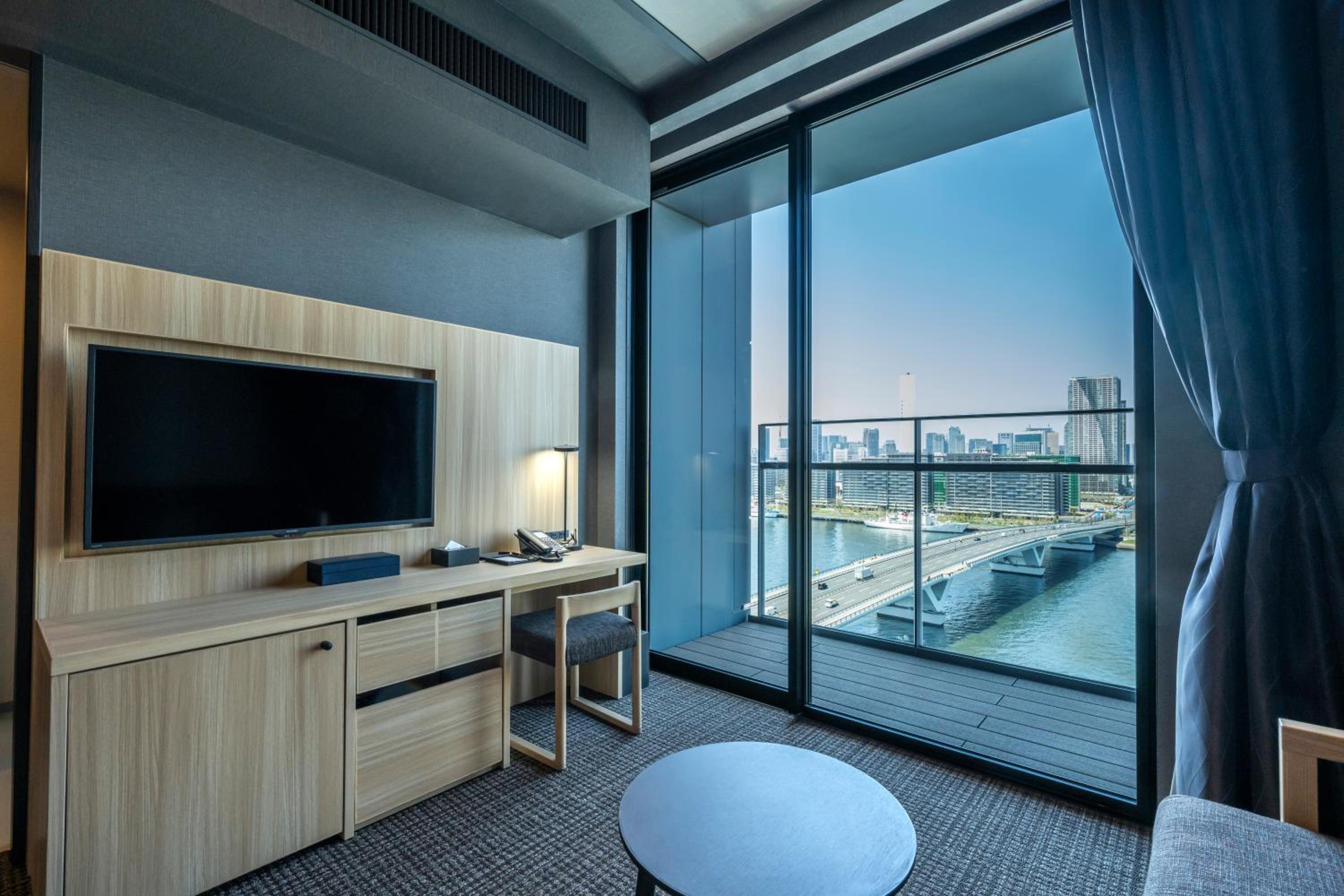 Lavista Hollywood Twin Room with View Bath - High Floor - Non-Smoking (2 people) photo 2