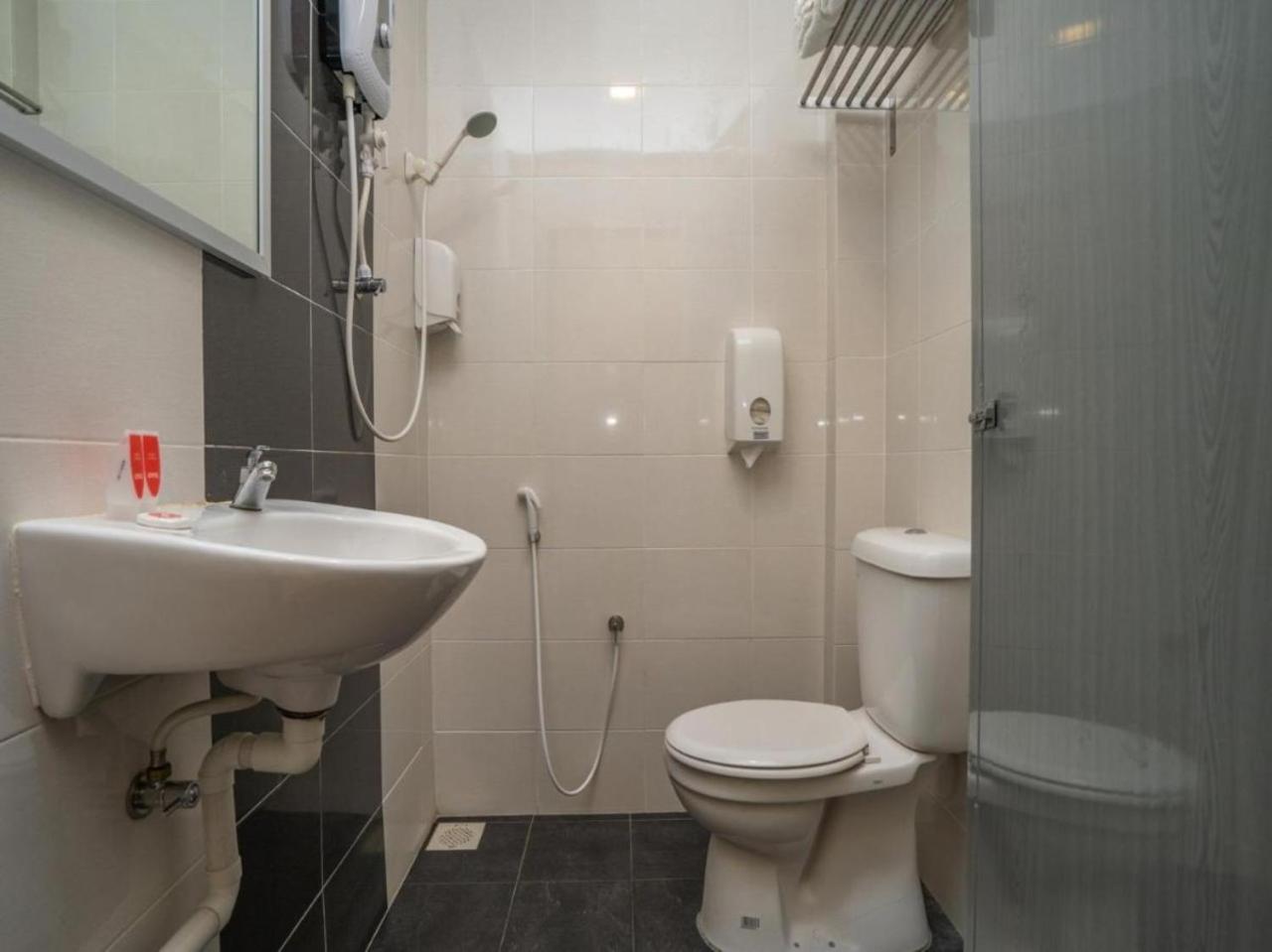 Standard Double Room - Photo 4