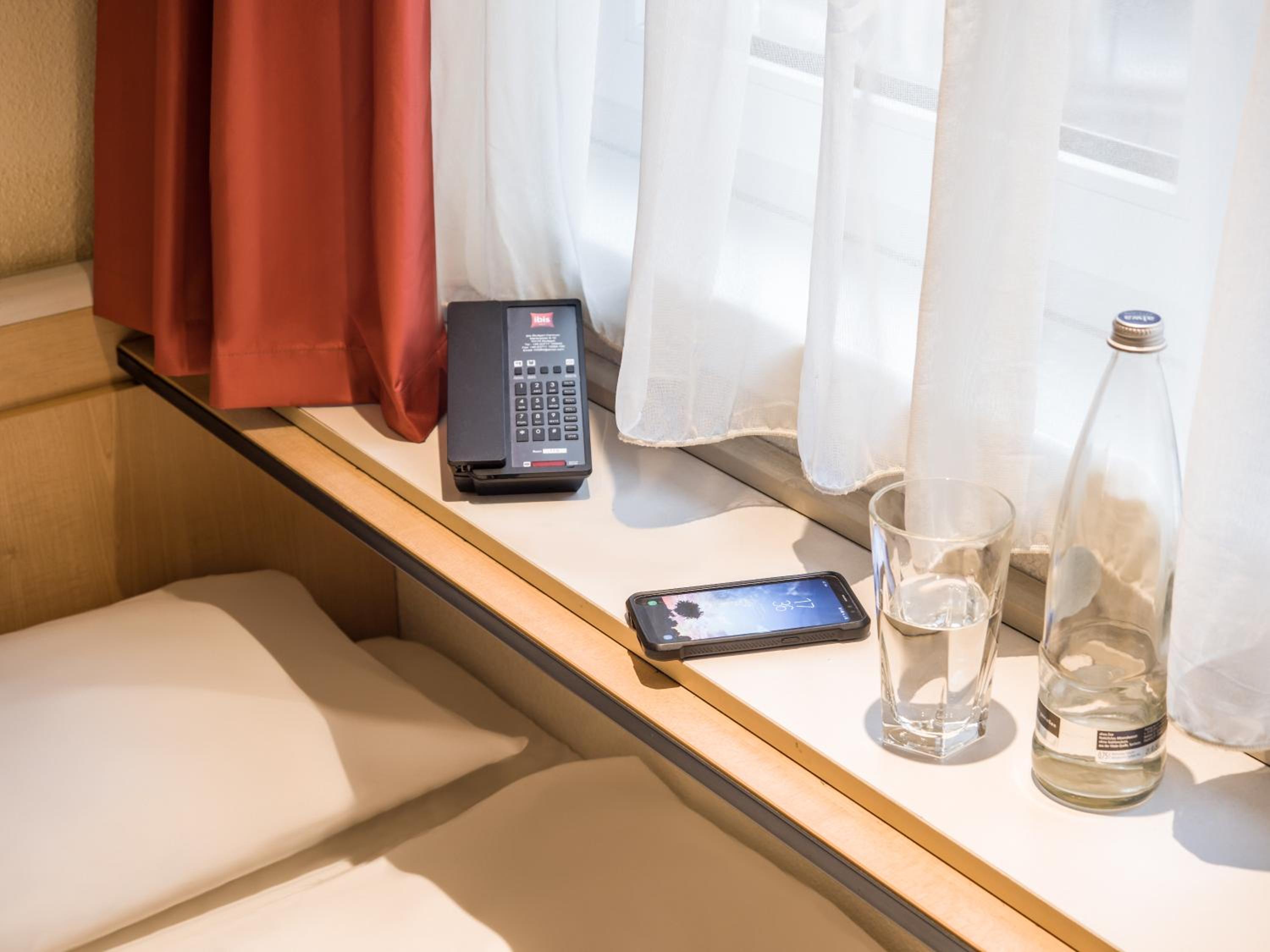 Standard Twin Room - Photo 4
