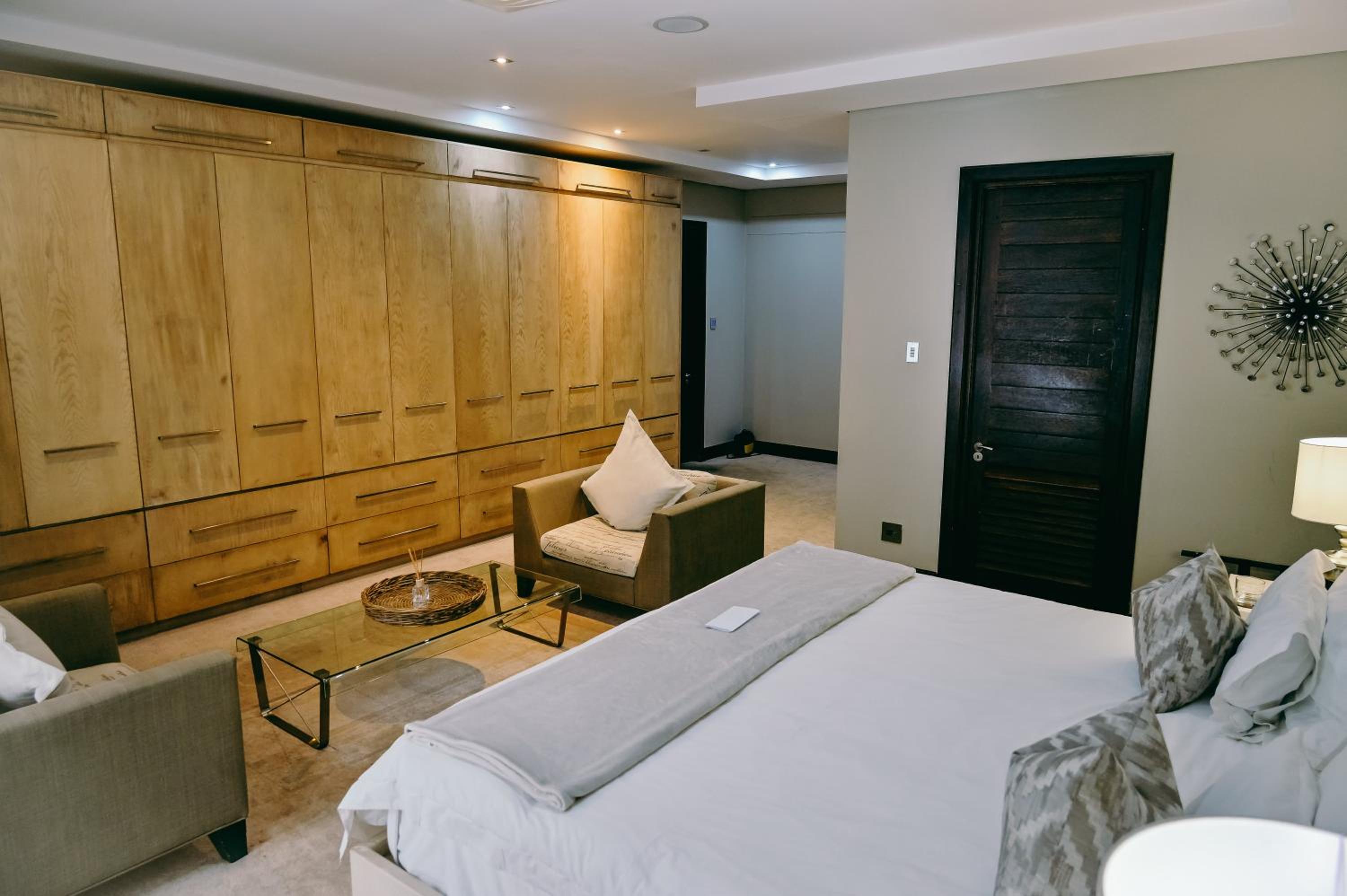 King Suite with Balcony photo 2