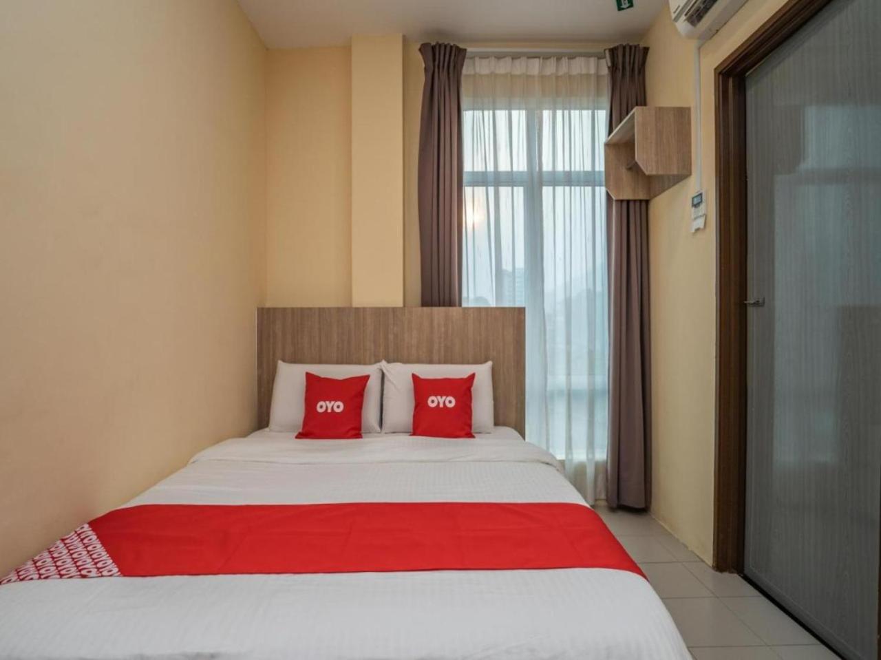 Three-Bedroom Apartment - Photo 2