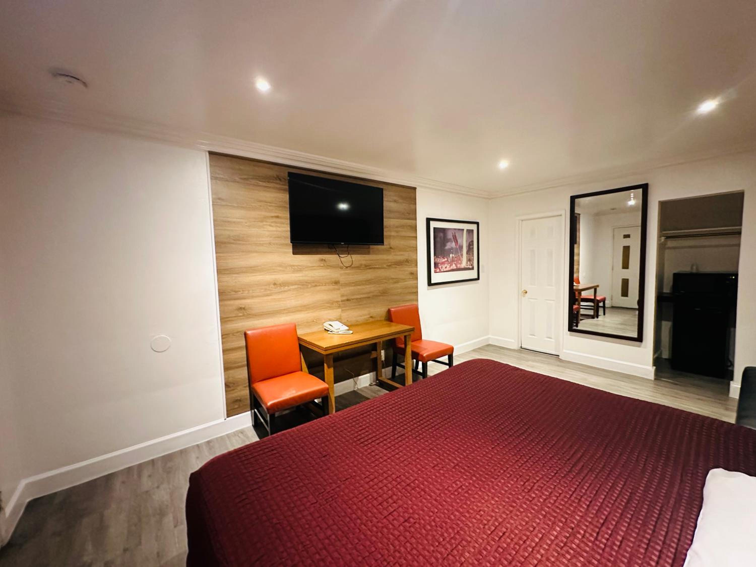 King Suite - Photo 7