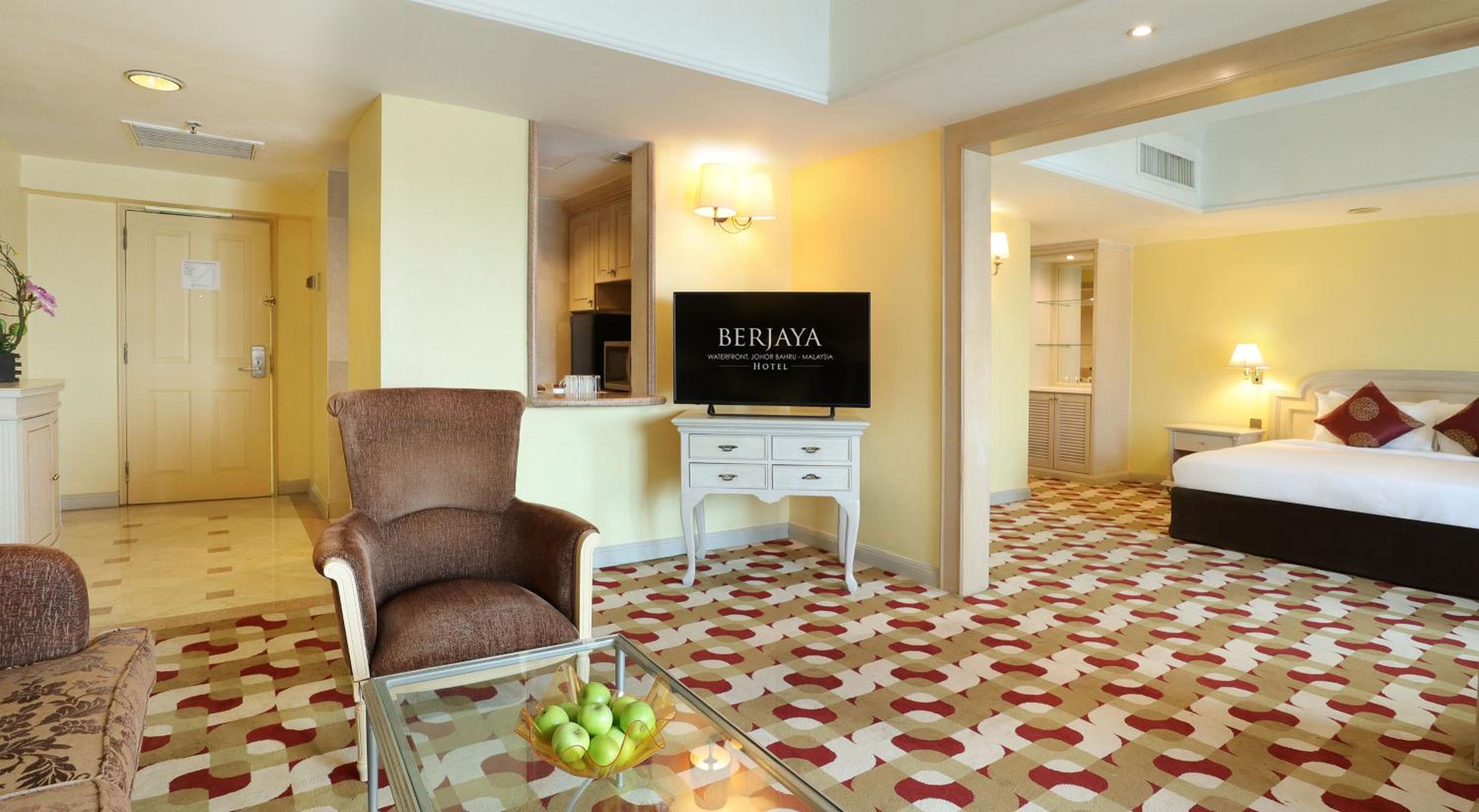 Suite Double City View photo 2