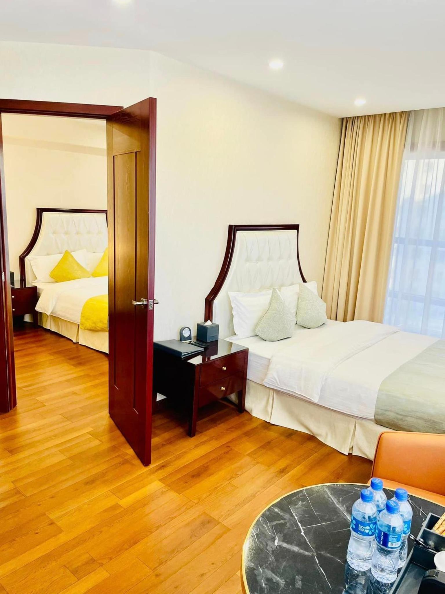 Double Room with Two Double Beds - Photo 1