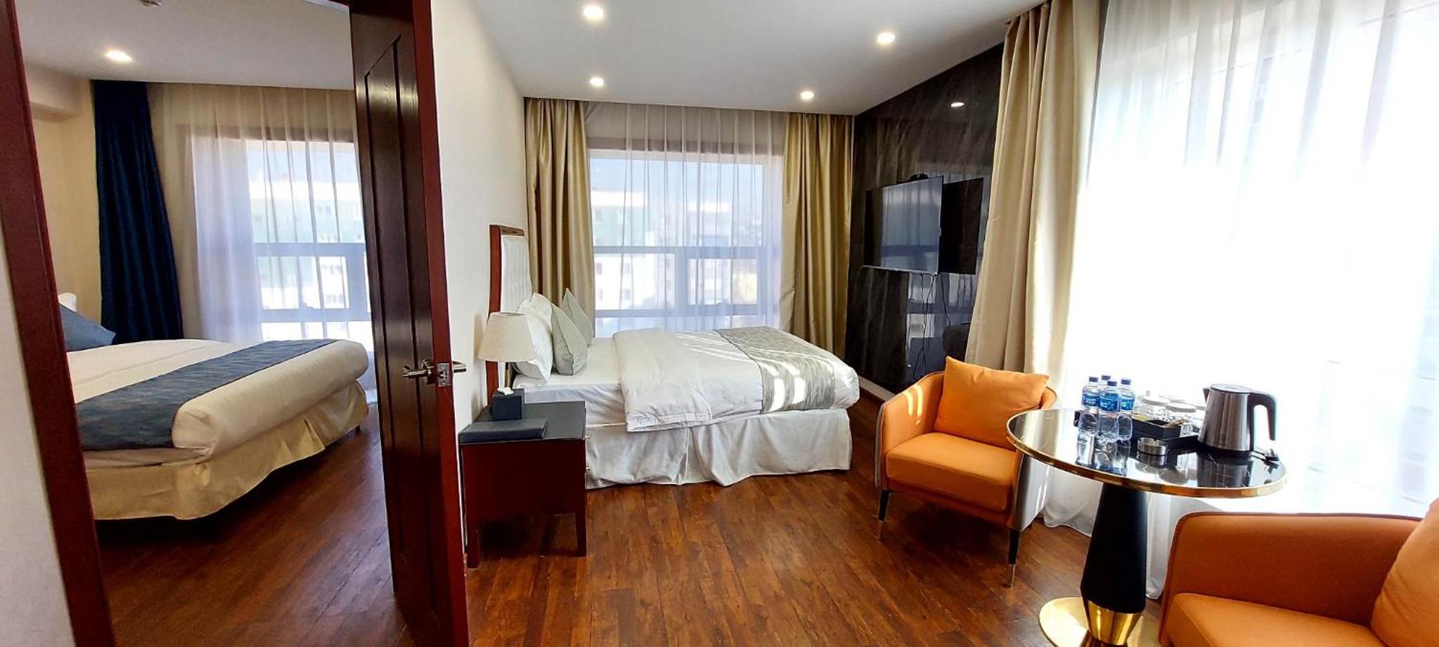 Double Room with Two Double Beds - Photo 4