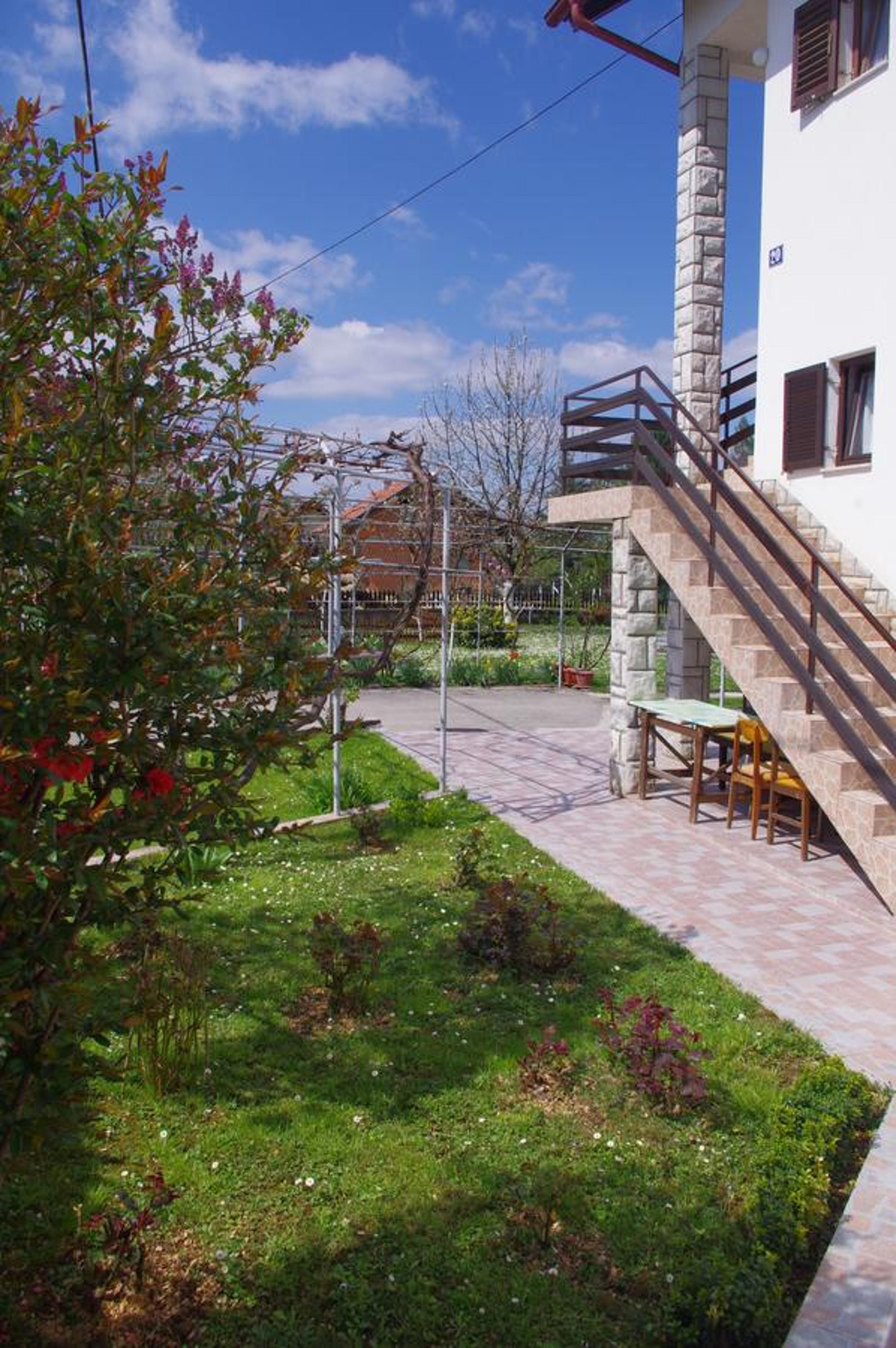Apartment with Balcony - Photo 8