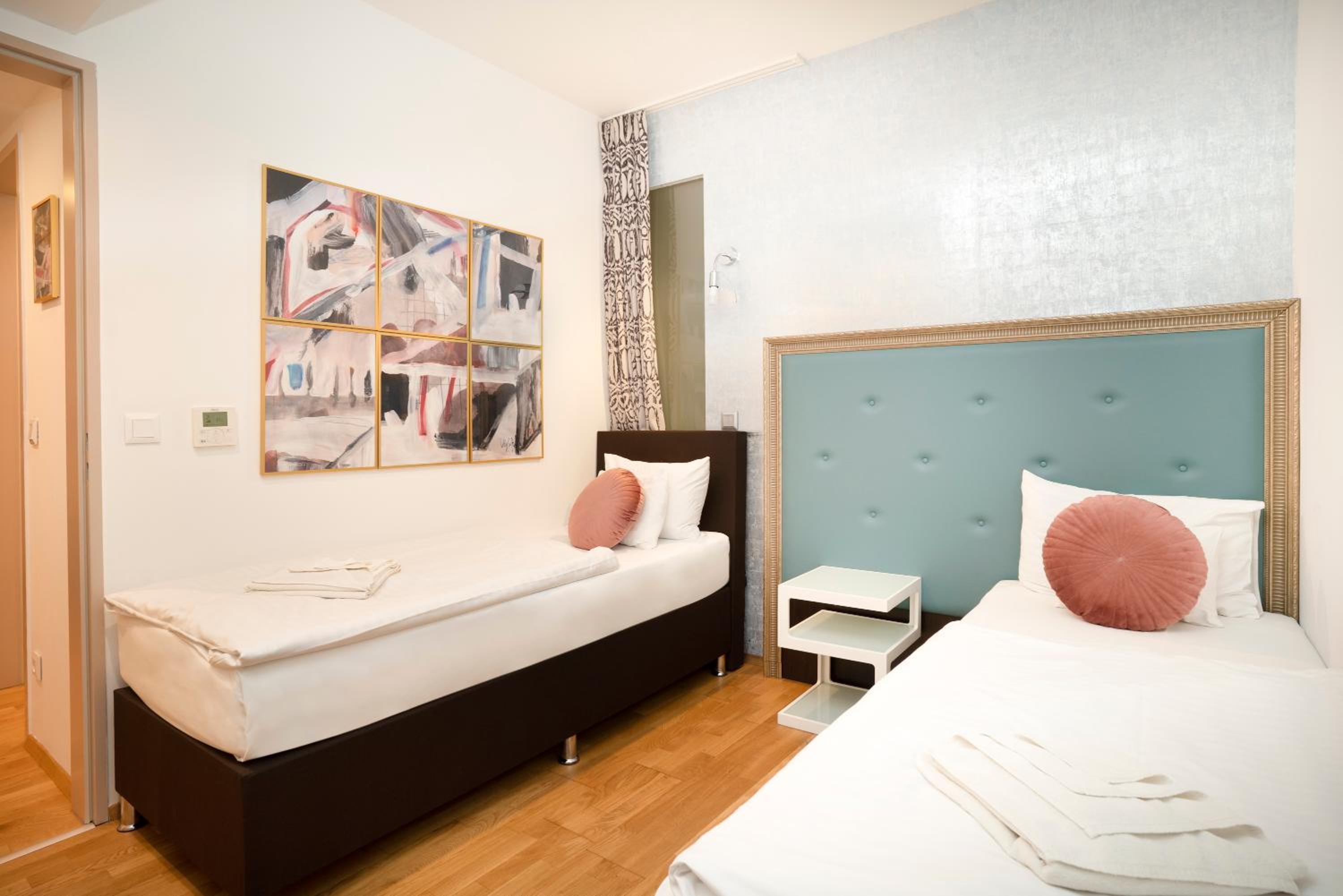 Comfort Quadruple Room - Photo 16