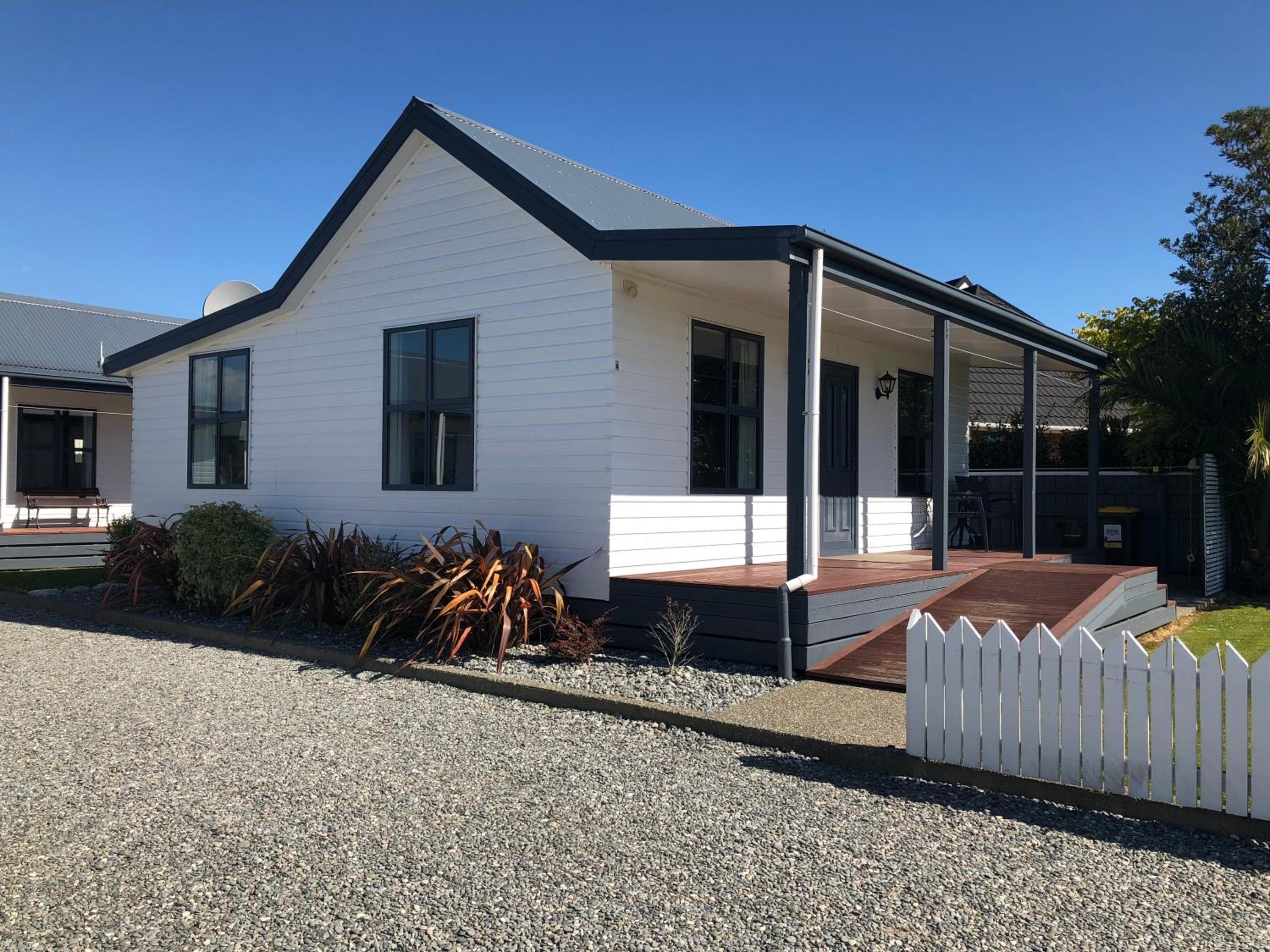 Two-Bedroom House A - Photo 13