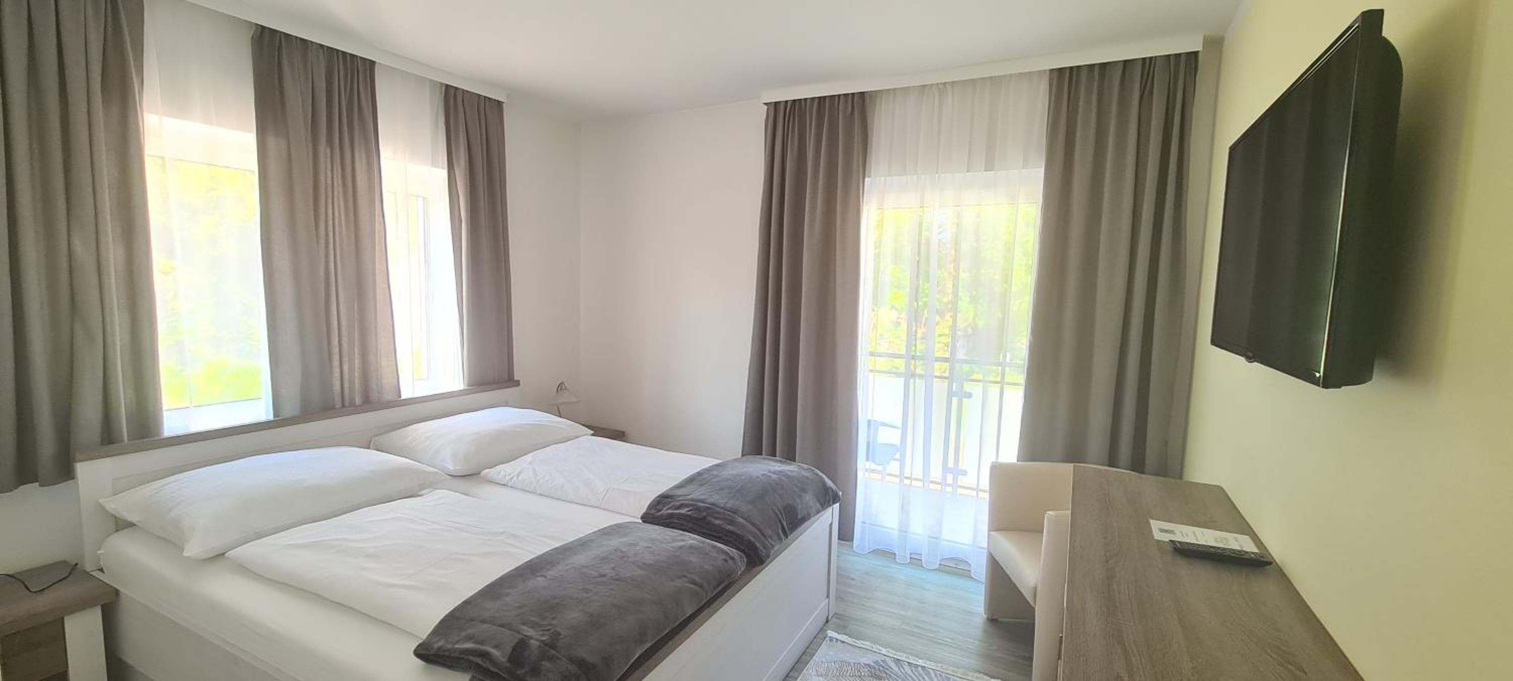 Double Room with Balcony photo 1