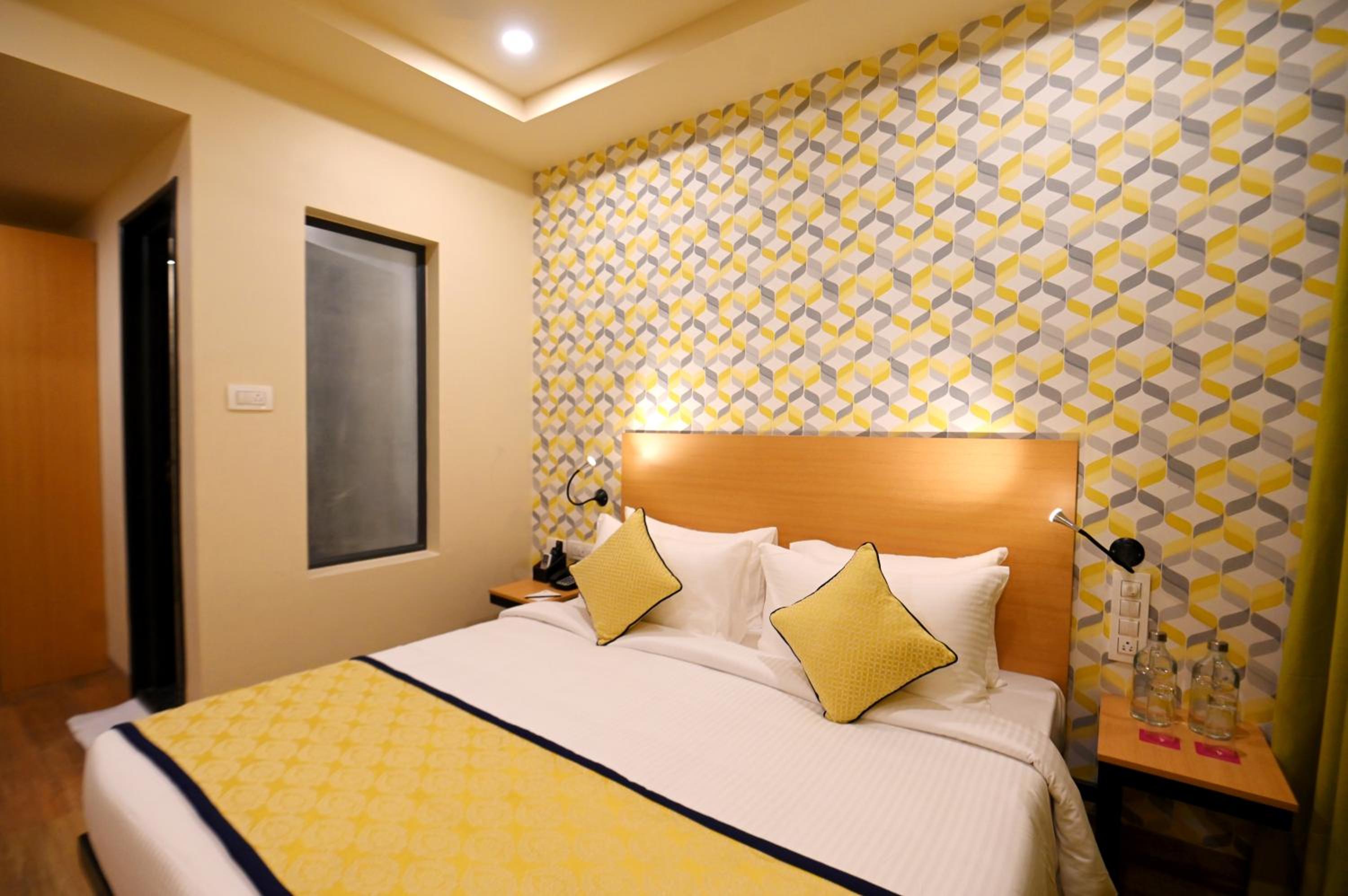 Double Room - Photo 7