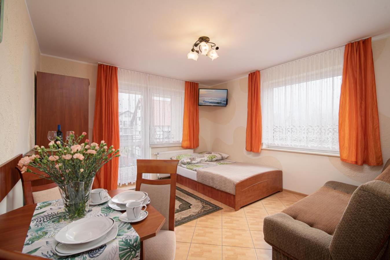 Family Room with Balcony photo 1