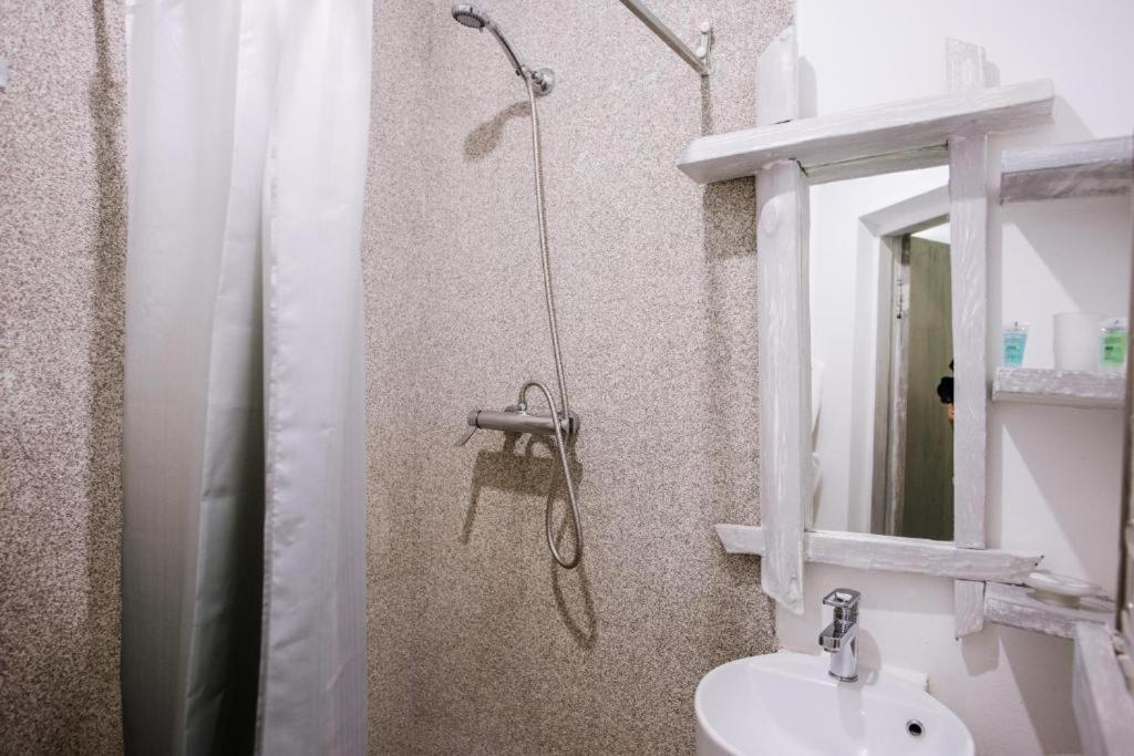 Budget Double Room photo 2