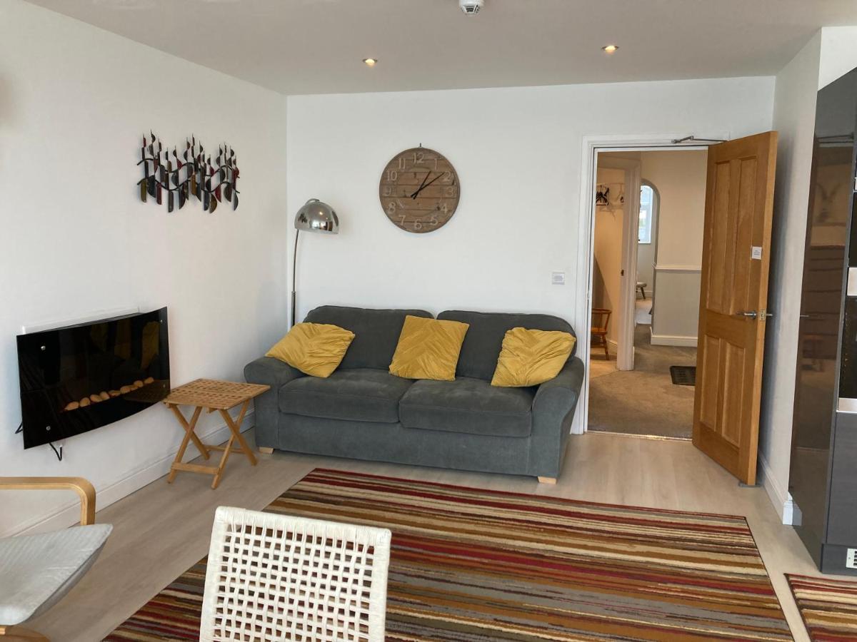Two-Bedroom Apartment with Sea View - Second Floor