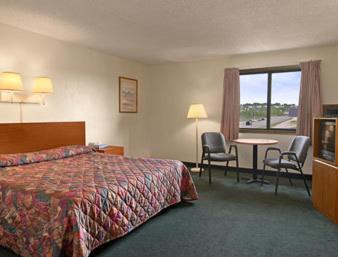King Room - Non-Smoking - Photo 1