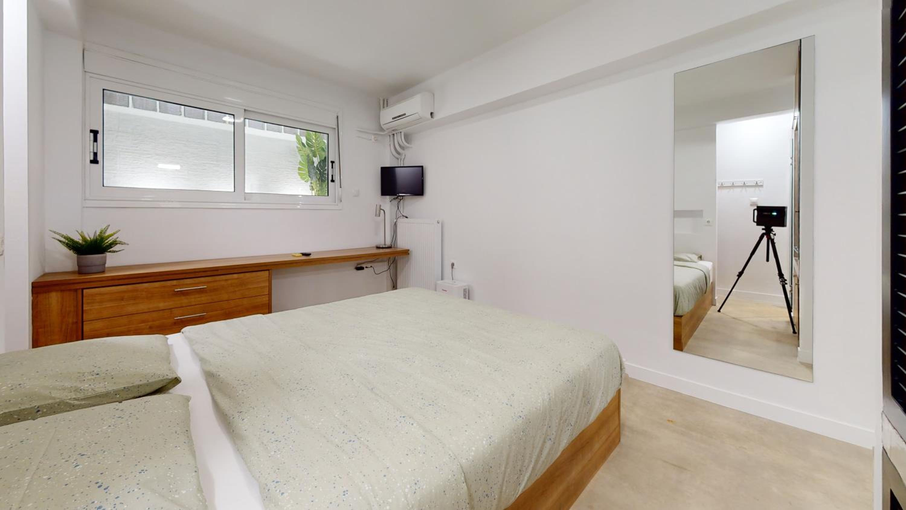 One-Bedroom Apartment photo 2