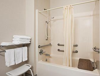 King Room with Bath Tub - Mobility Access/Non-Smoking - Photo 3