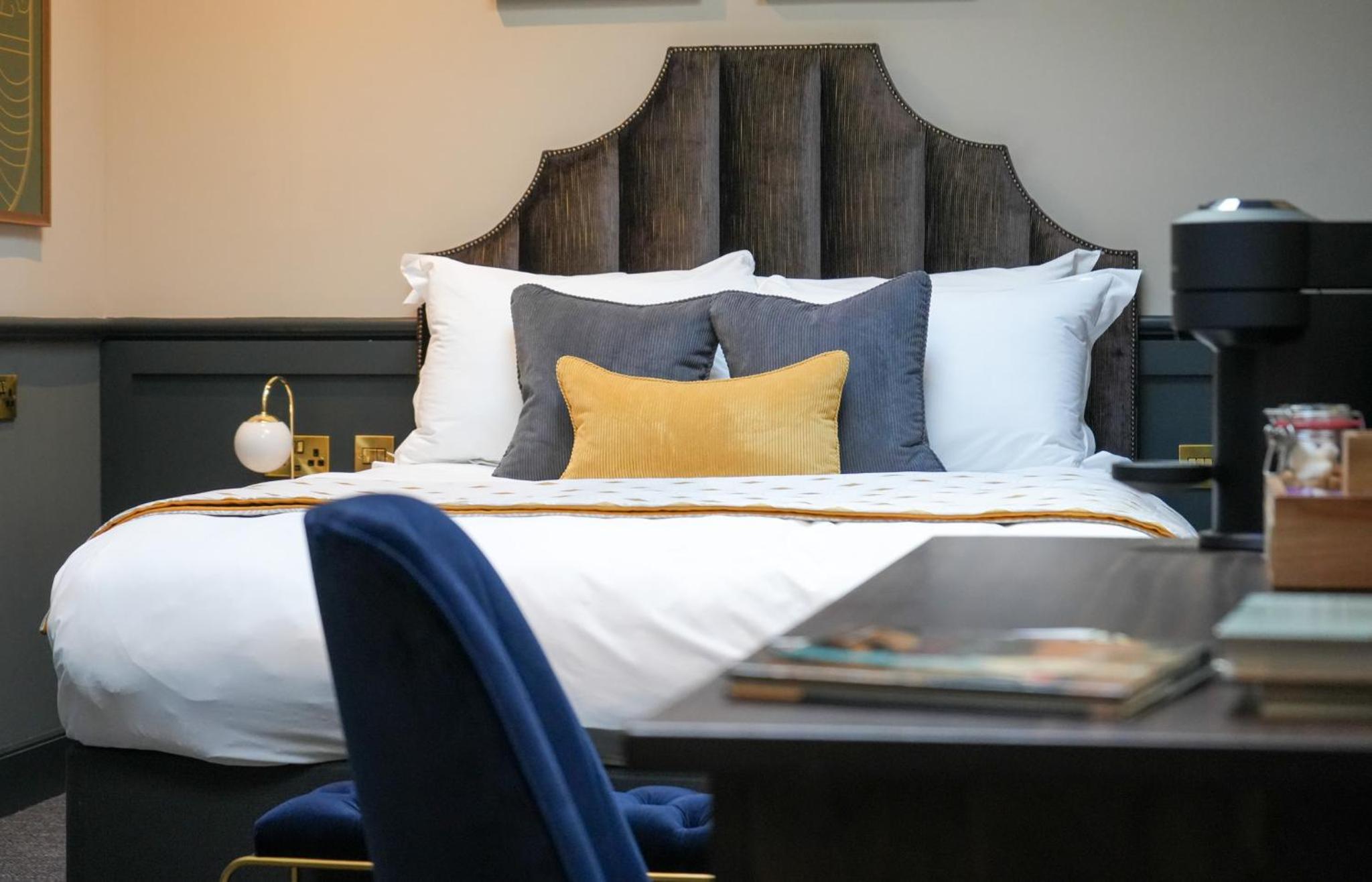 Deluxe King Room photo 2
