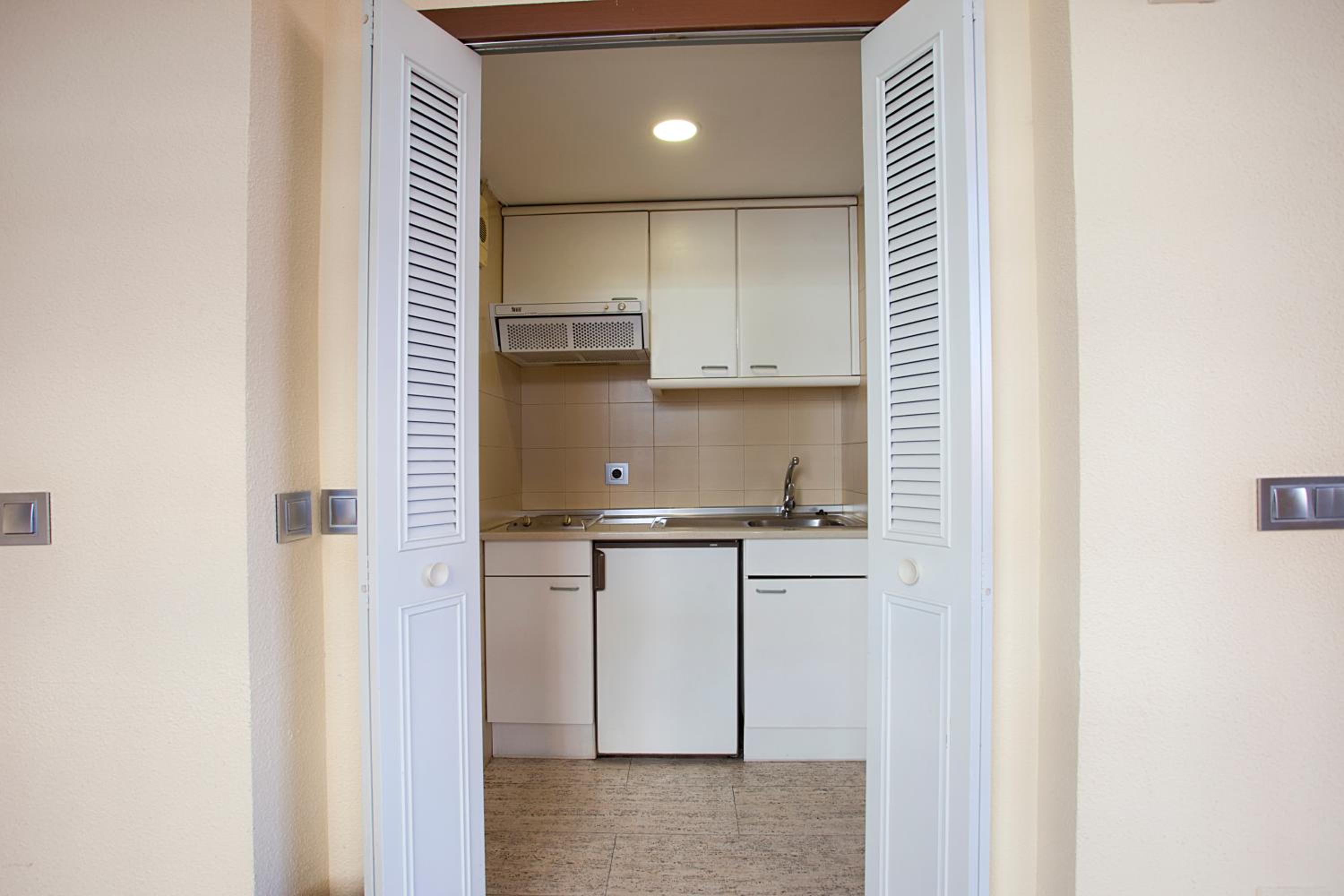 Suite - Photo 9