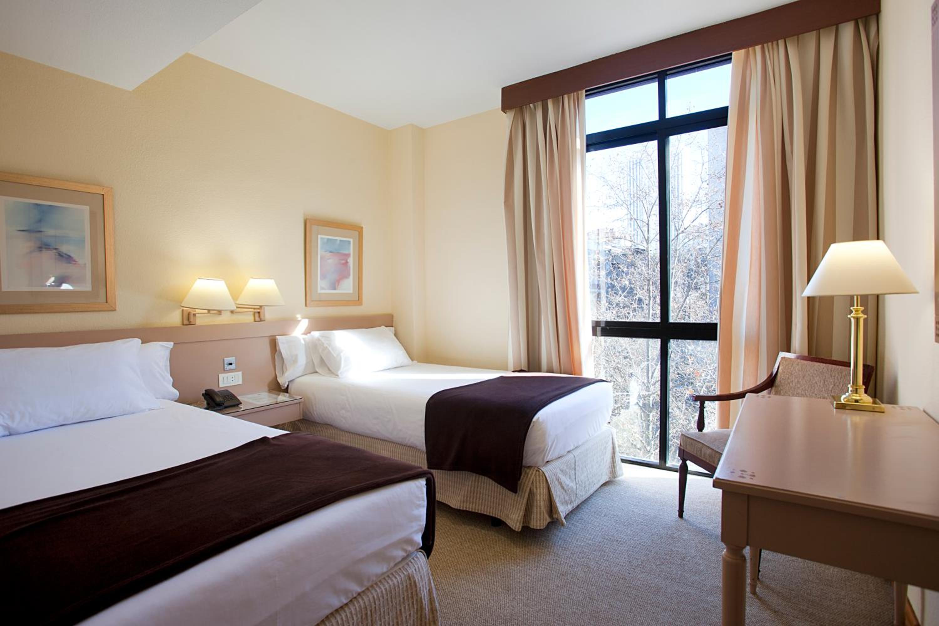 Suite (4 Adults) thumbnail 6