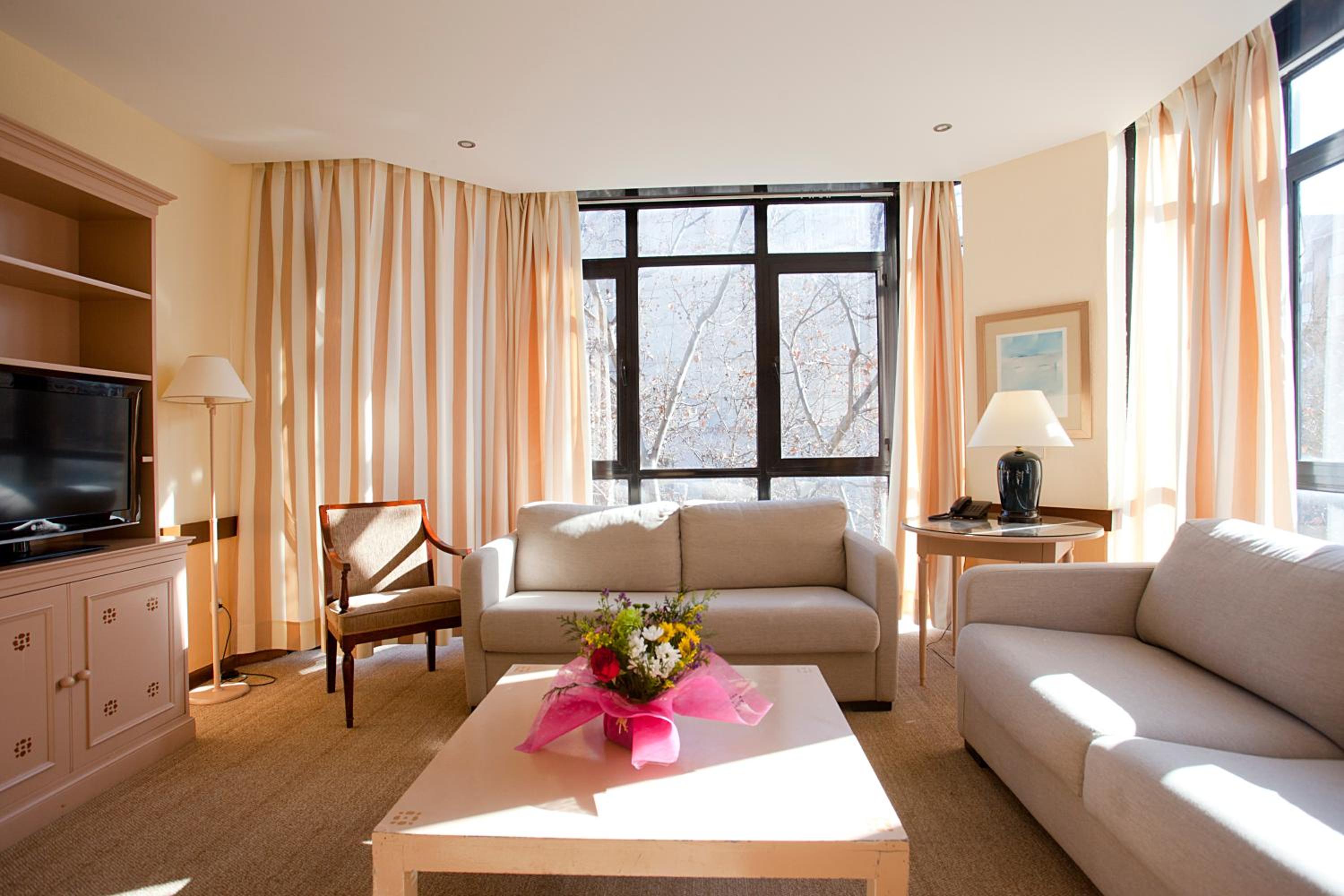 Suite (4 Adults) thumbnail 5
