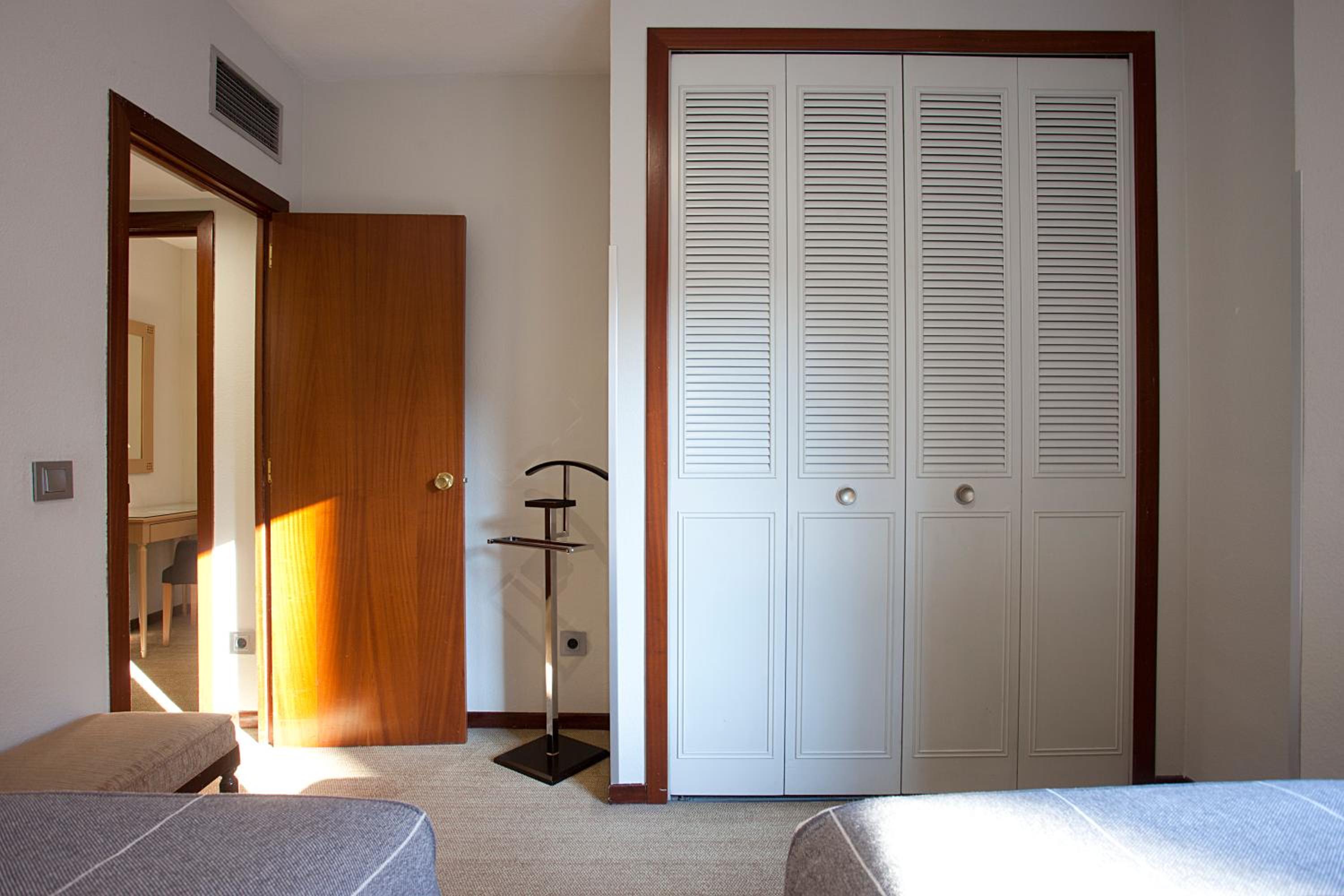 Suite - Photo 16