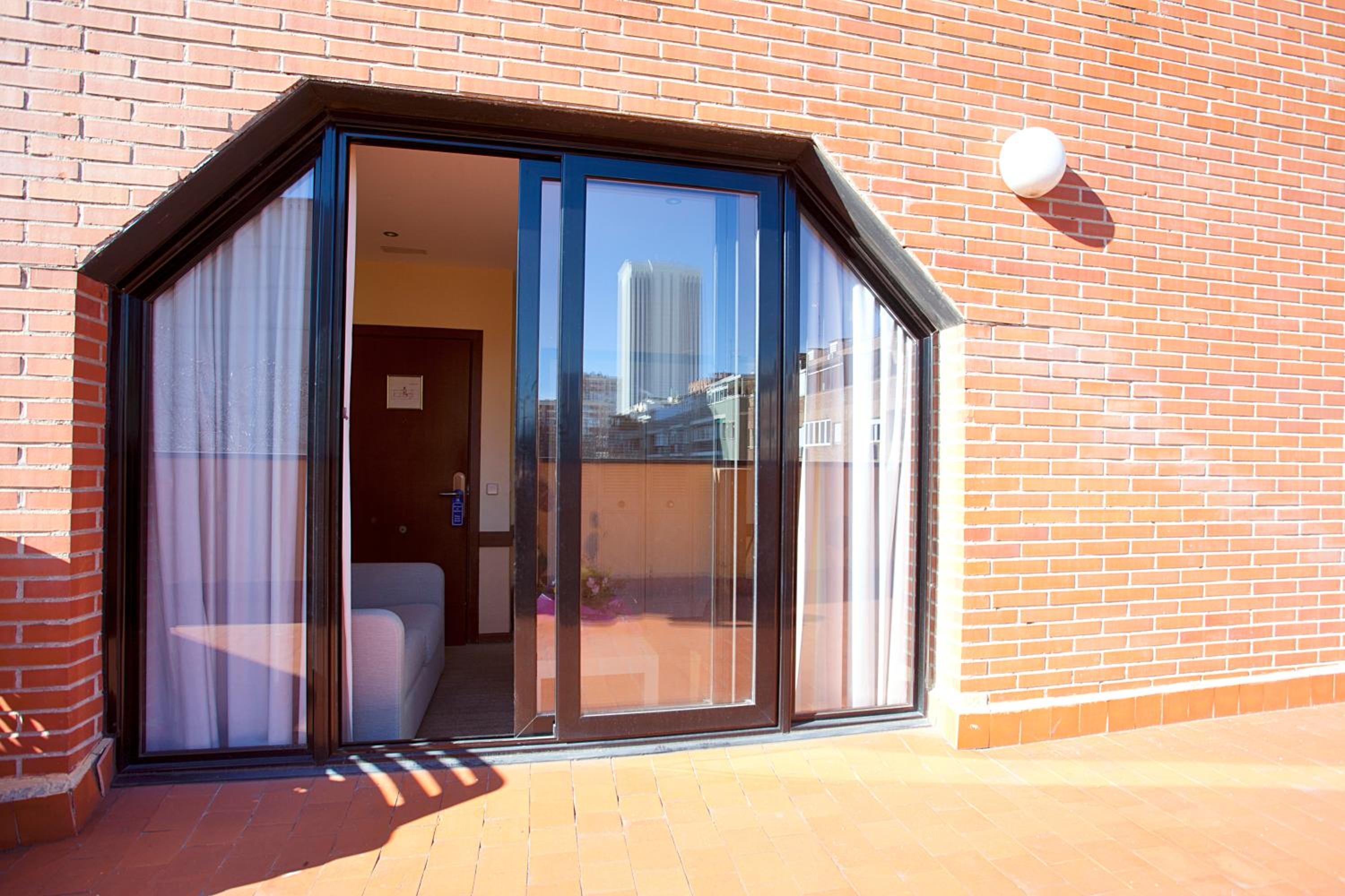 Studio (2 Adults)