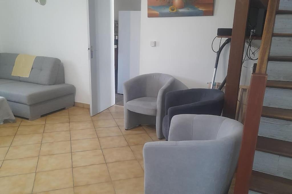 Four-Bedroom House - Photo 7