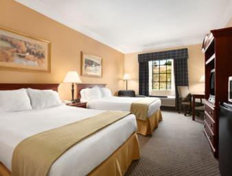 Double Room with Two Double Beds - Non-Smoking - Photo 1