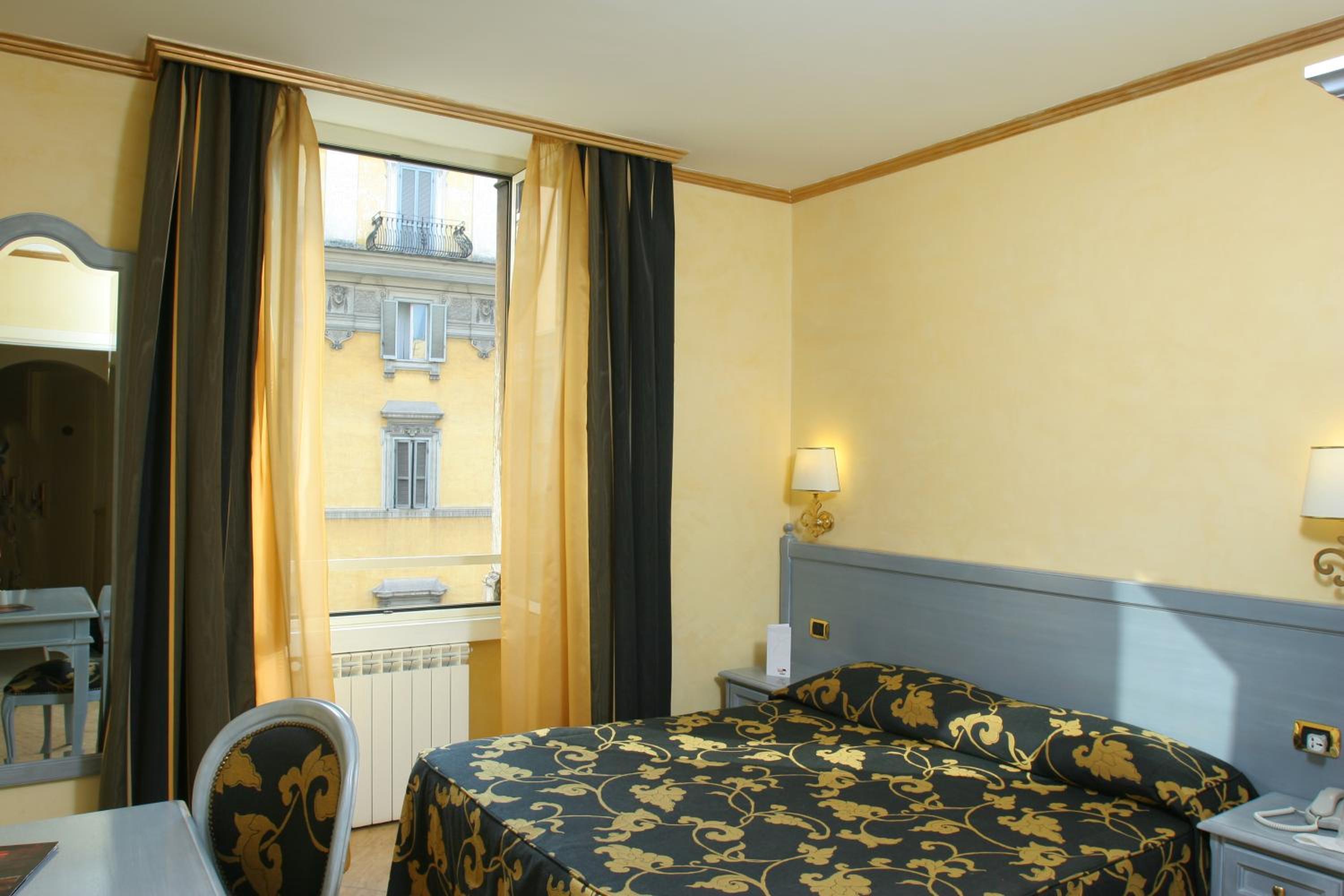 Double or Twin Room photo 2