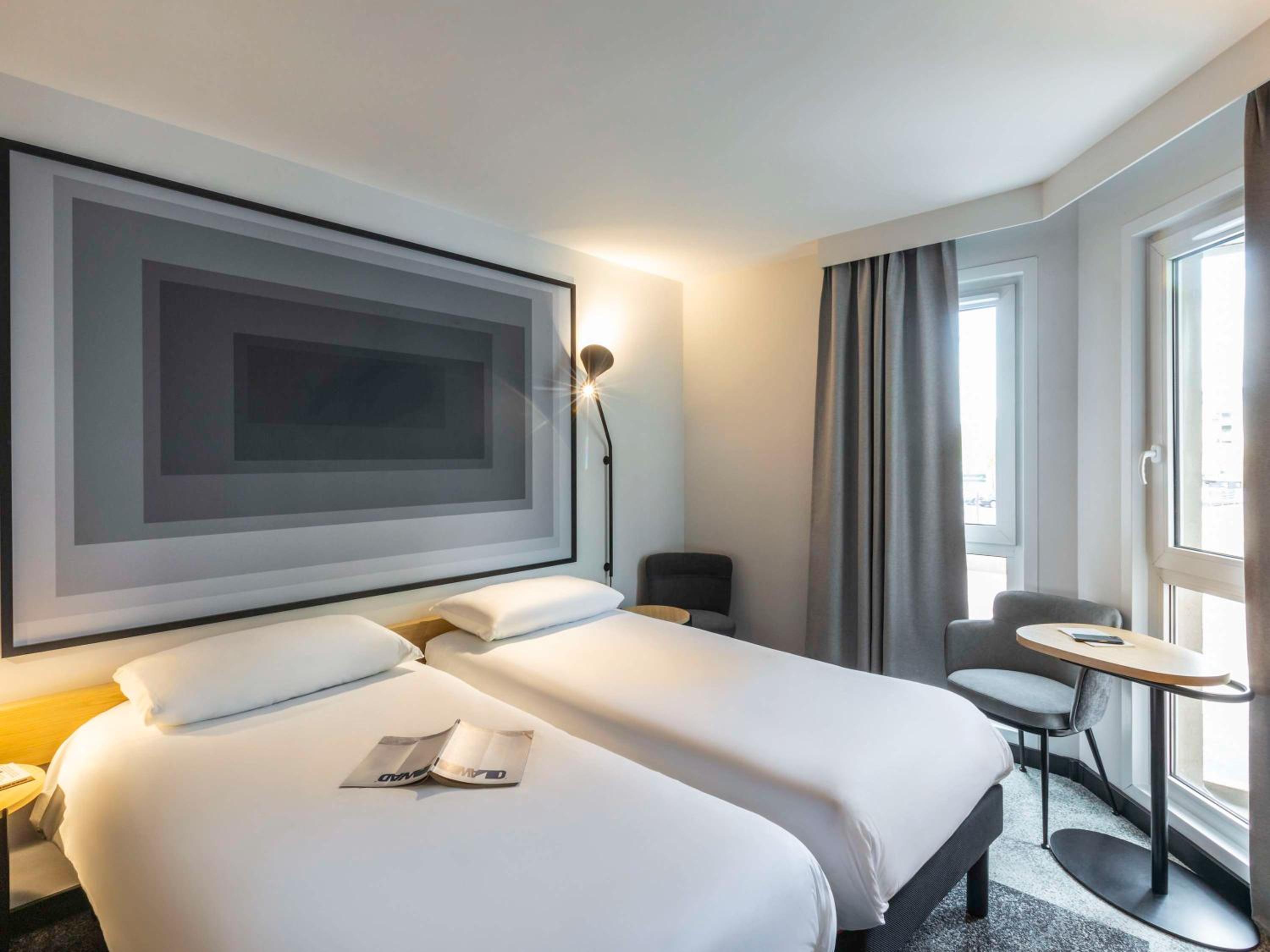 Standard Twin Room - Photo 1