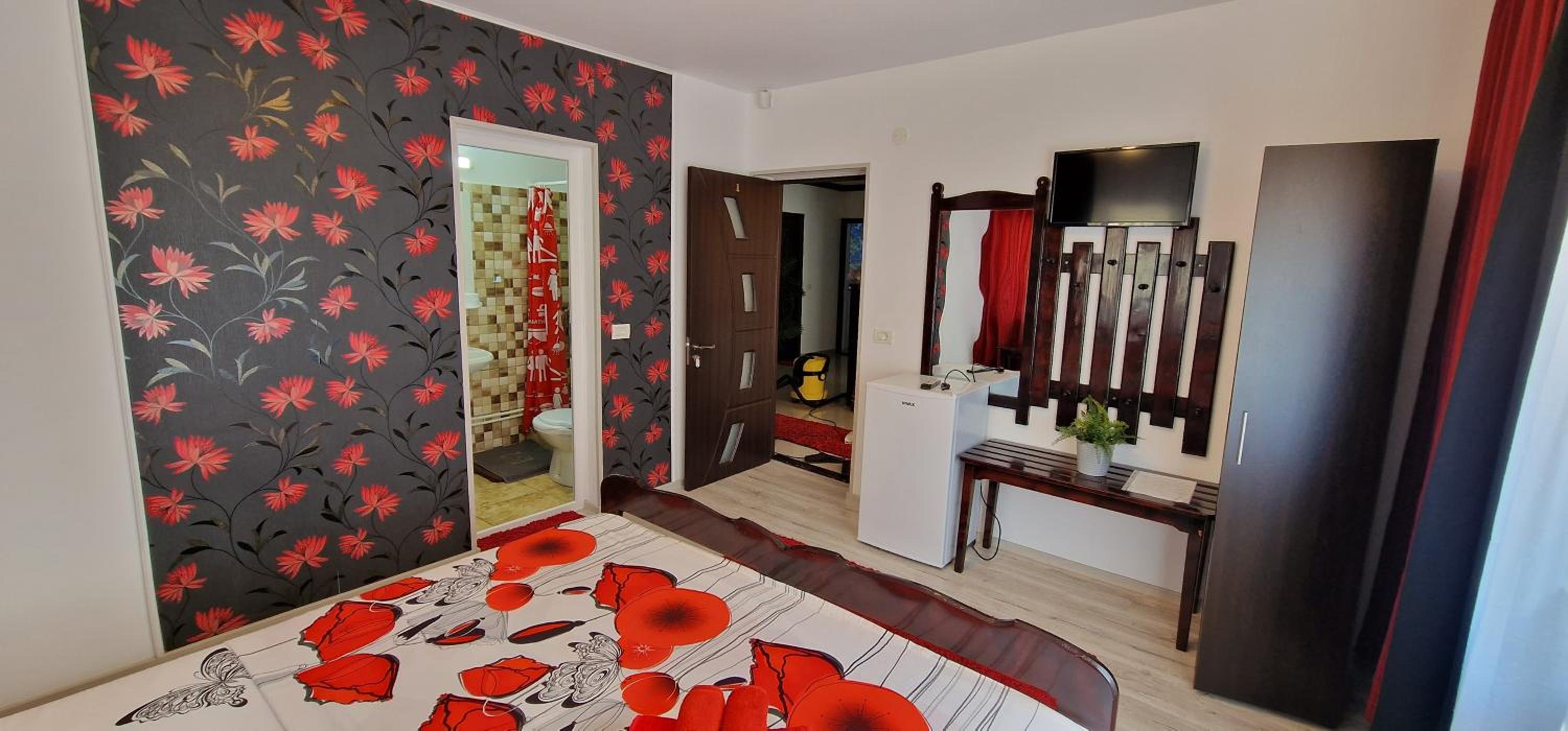 Double Room with Private Bathroom photo 3